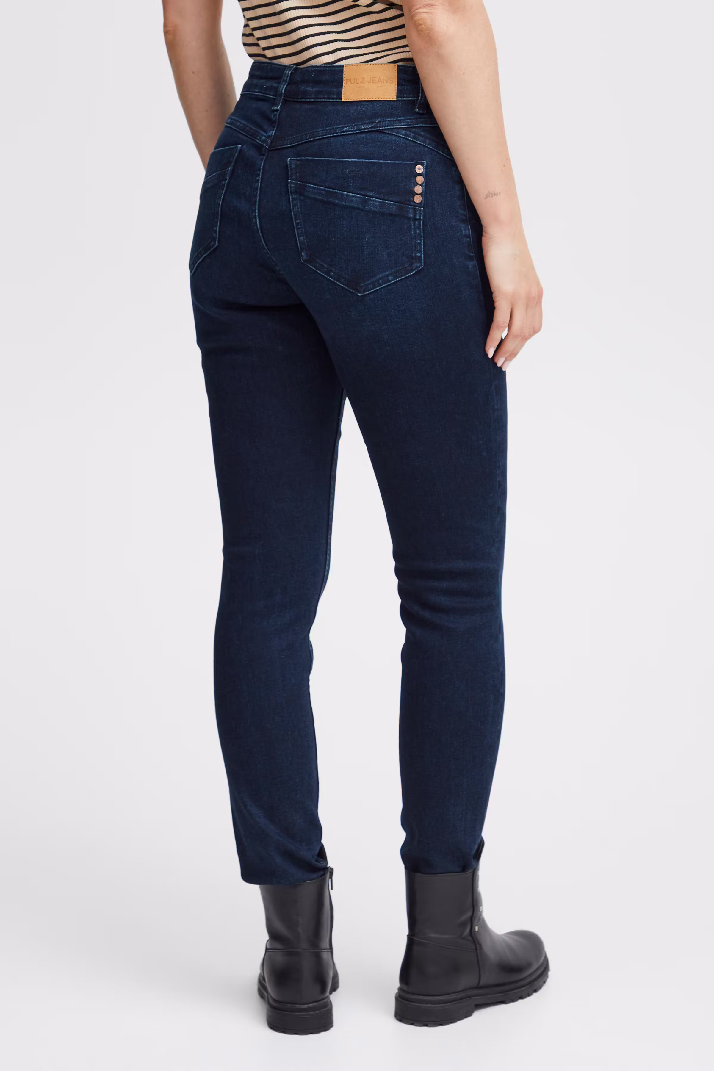 PZCARMEN Jeans LOOKBOOK BACK 50207826-201334