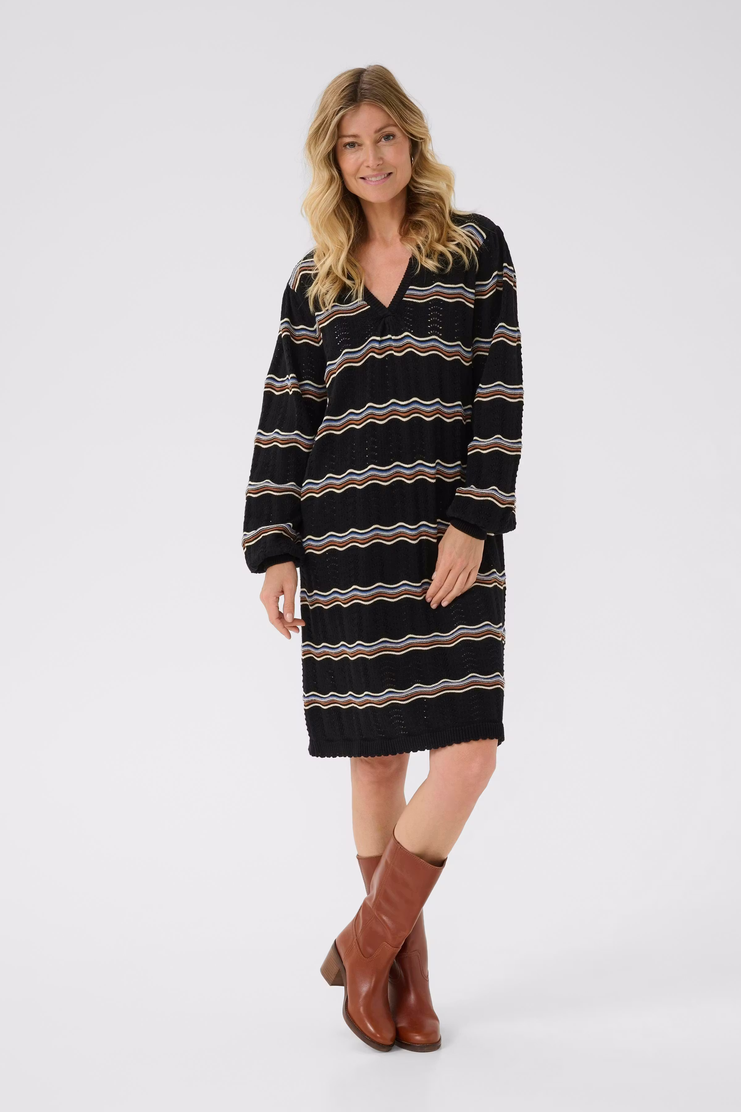 CRWavy Dress LOOKBOOK FRONT 10614301-108297