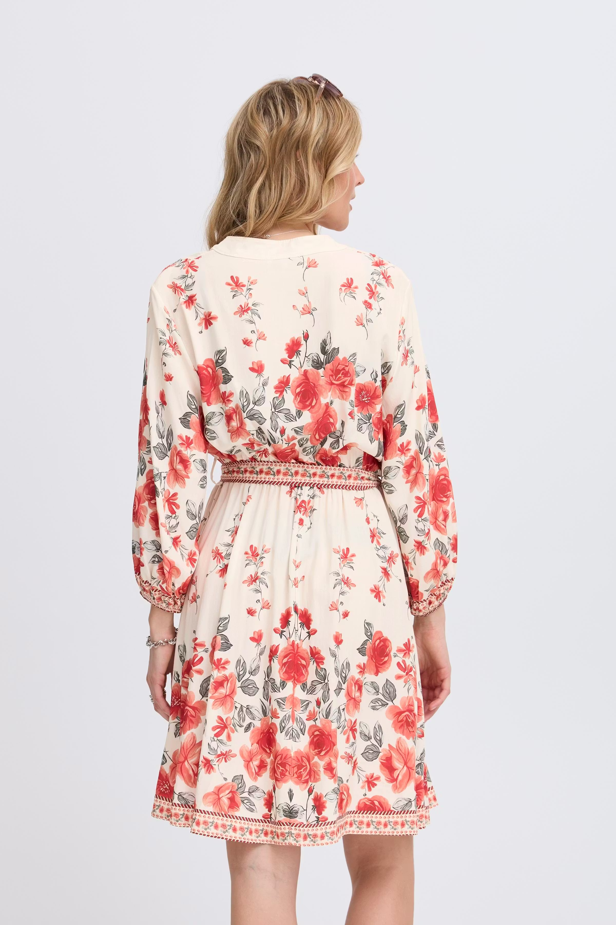 SBIMALEA Kjole LOOKBOOK BACK 22100999-181762