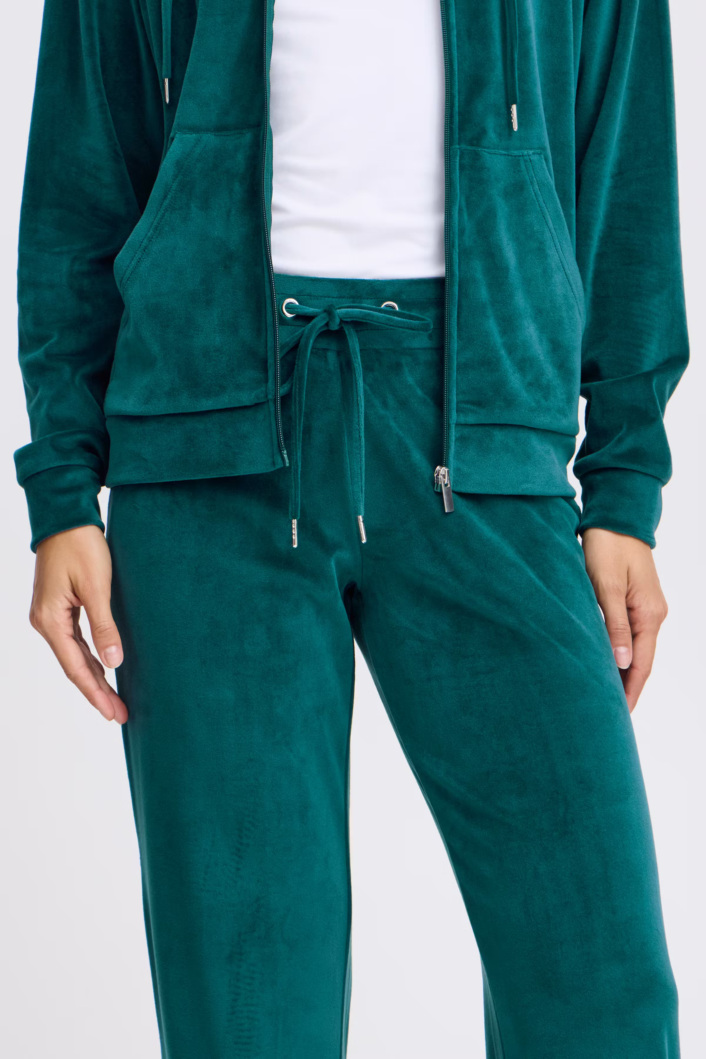 BYSTILLA Veloursett LOOKBOOK DETAIL 20816019-195030