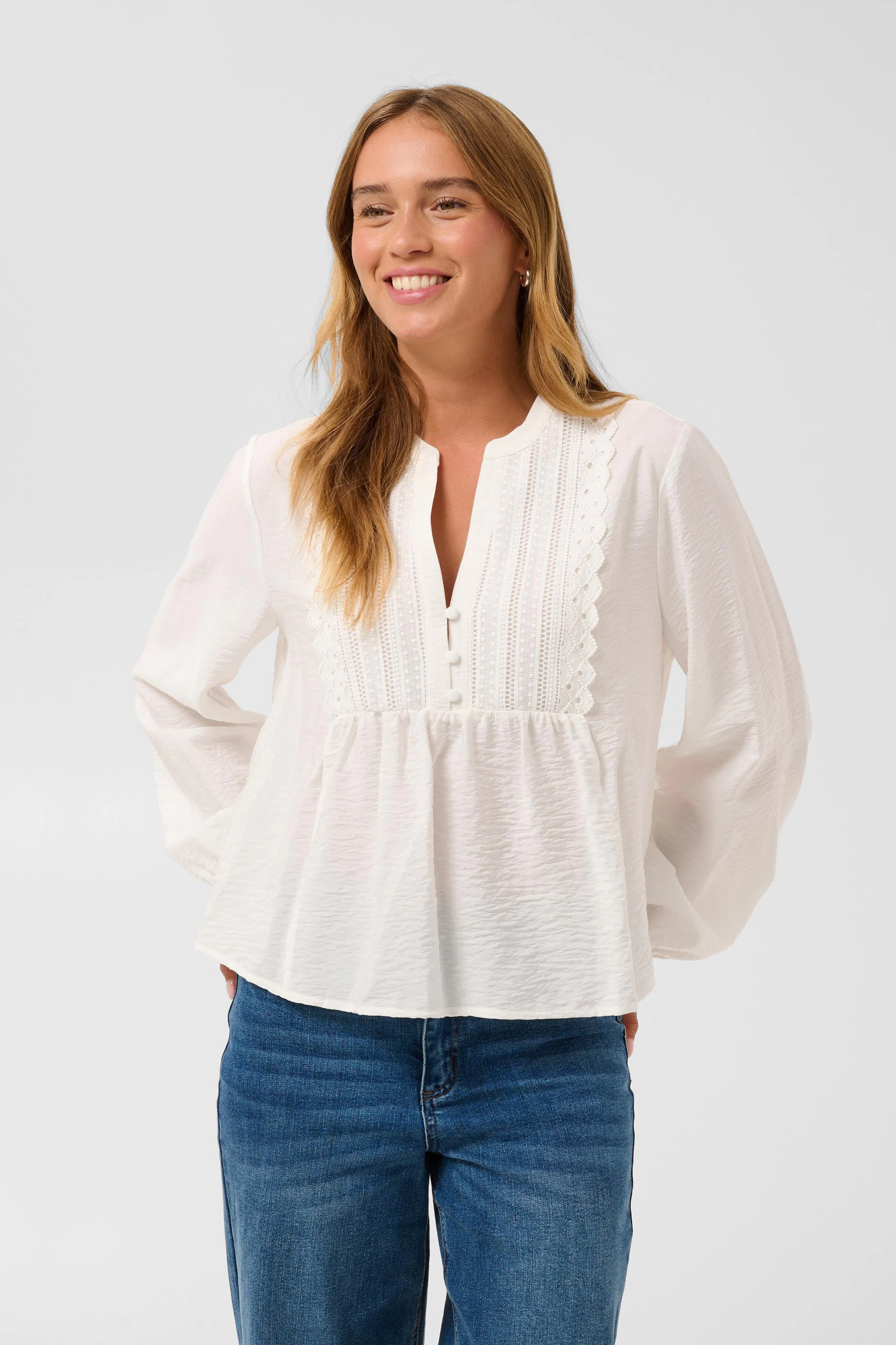 KAgalina Blouse LOOKBOOK FRONT 10512202-110602