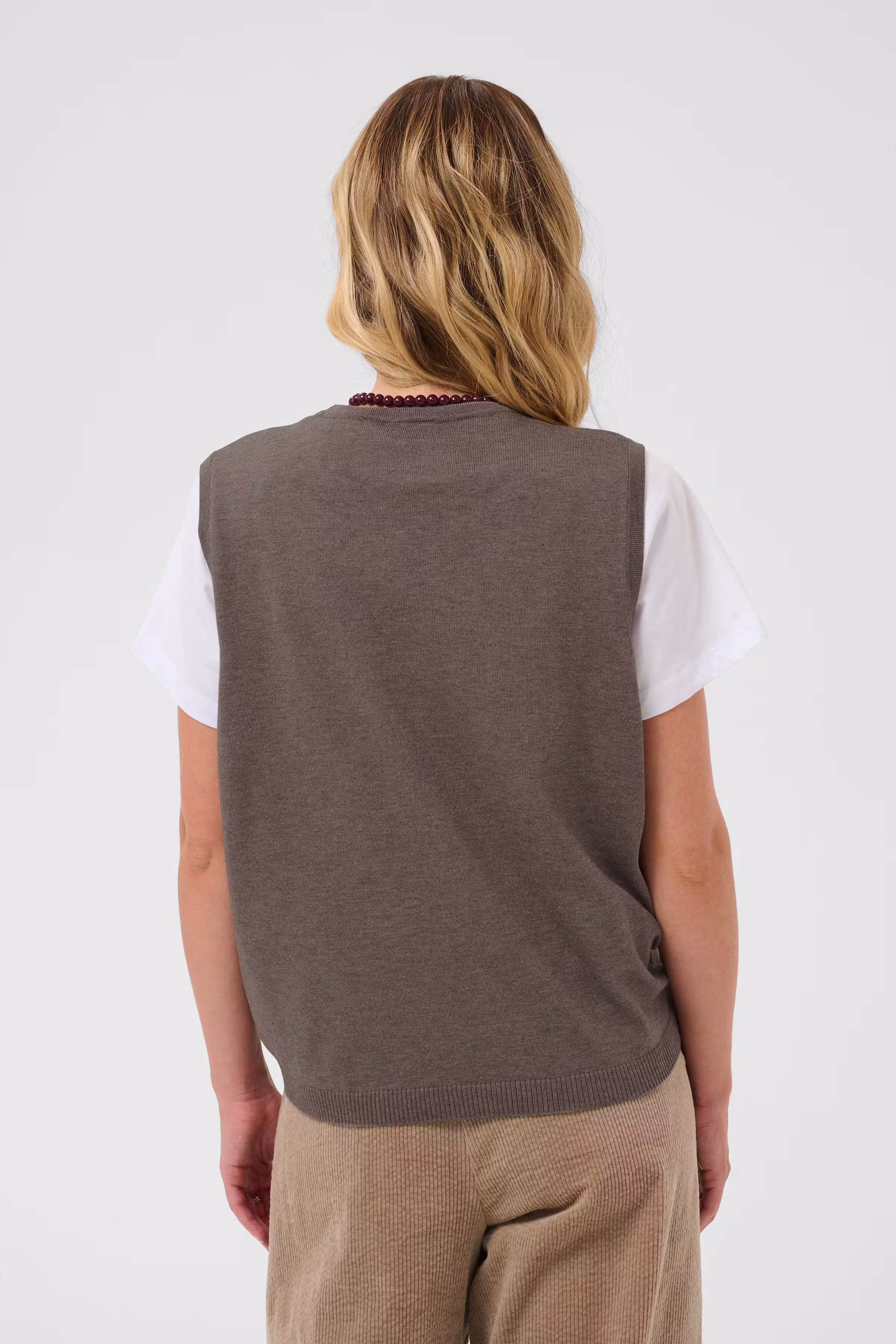 MilaSZ Vest LOOKBOOK BACK 30511506-1914301