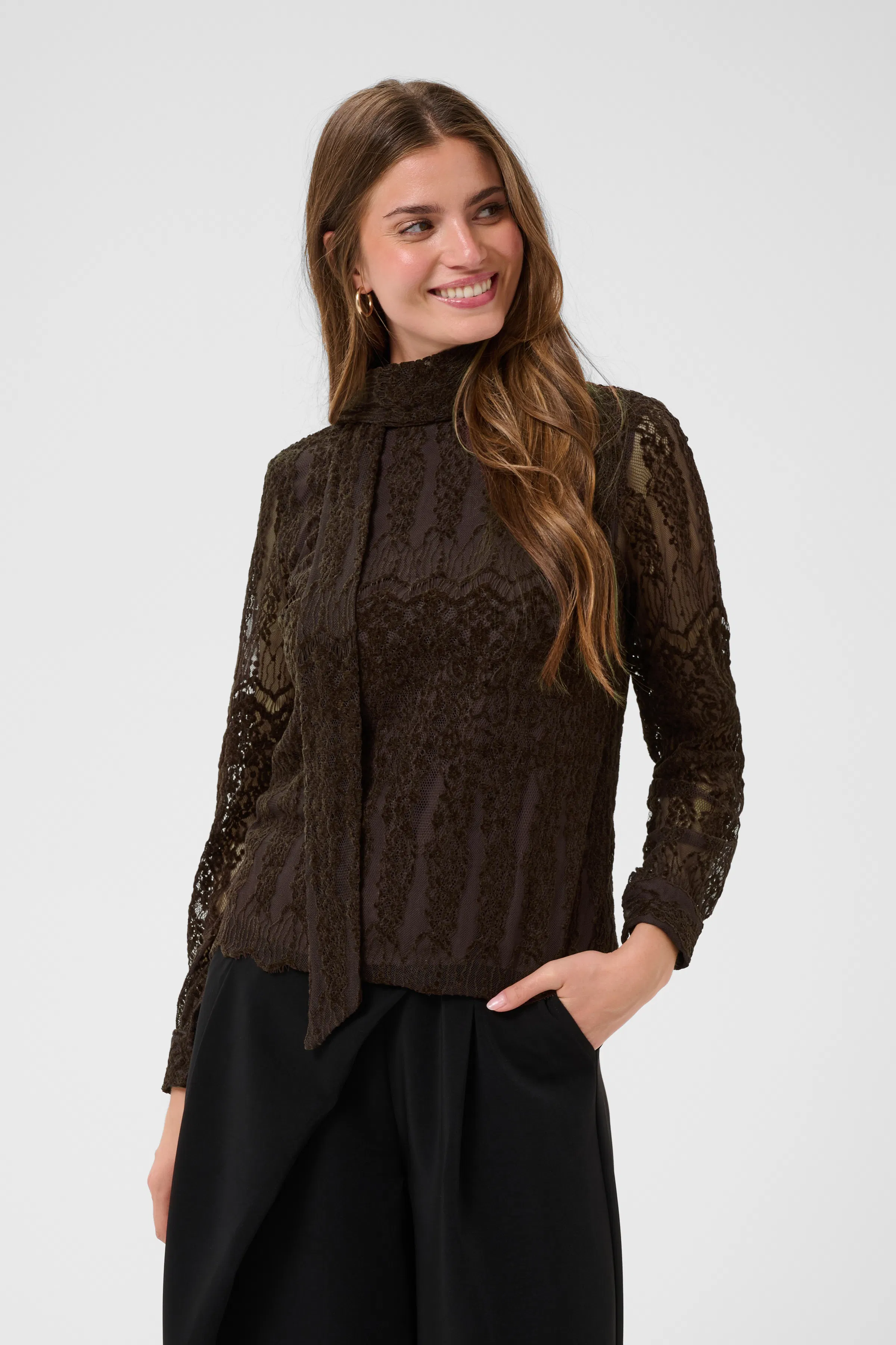 CRSolvej Bluse LOOKBOOK FRONT 10615508-191016