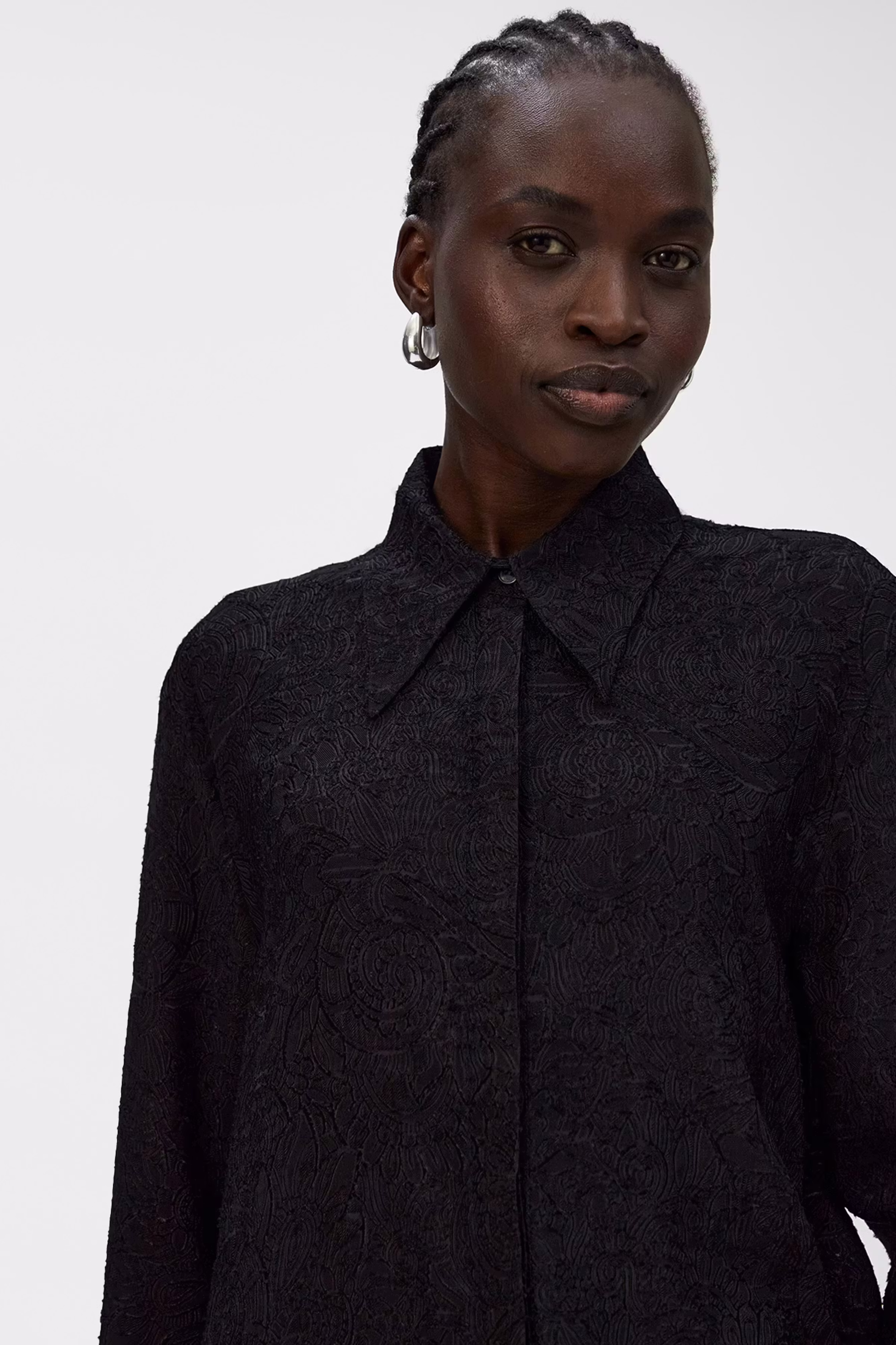 ELVIE Top LOOKBOOK FRONT 30600268-BK999