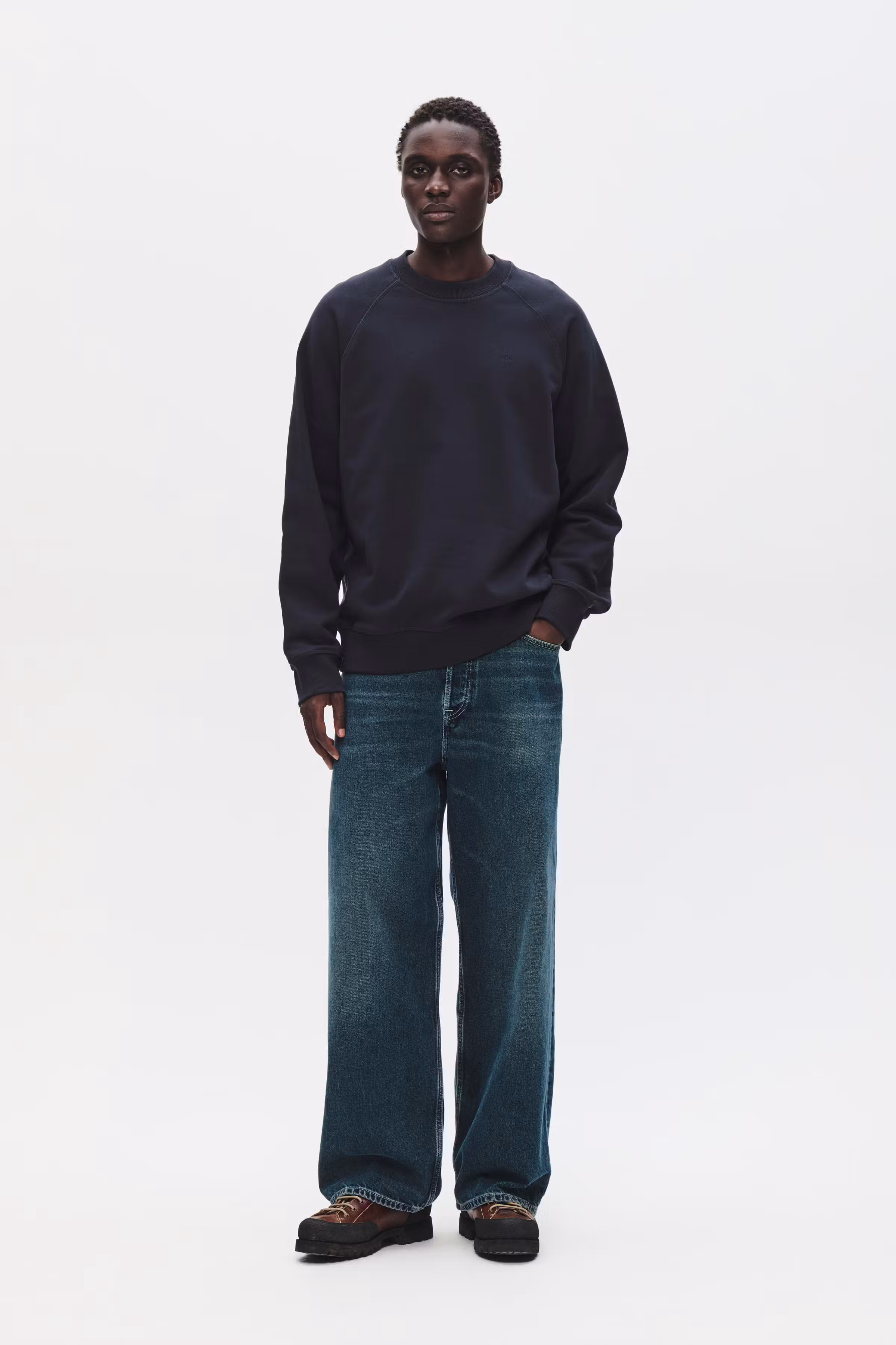 WWHester Sweatshirt LOOKBOOK FRONT 30251551-194011
