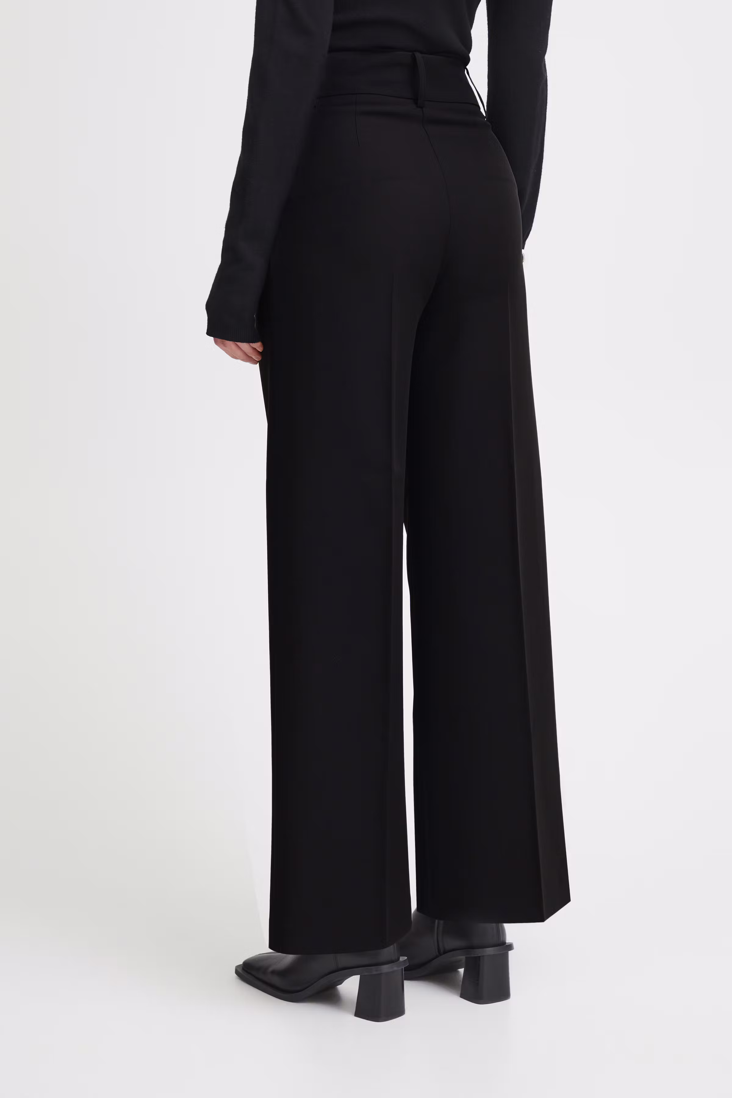 IHLEXI Hose LOOKBOOK BACK 20118085-194008