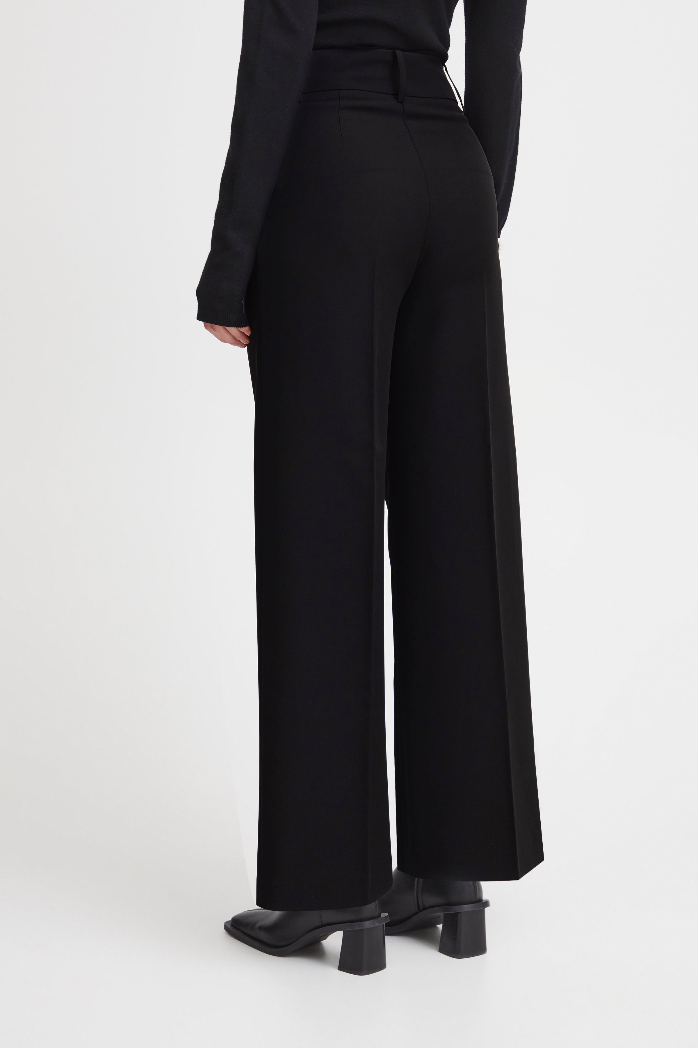 IHLEXI Hose LOOKBOOK BACK 20118085-194008