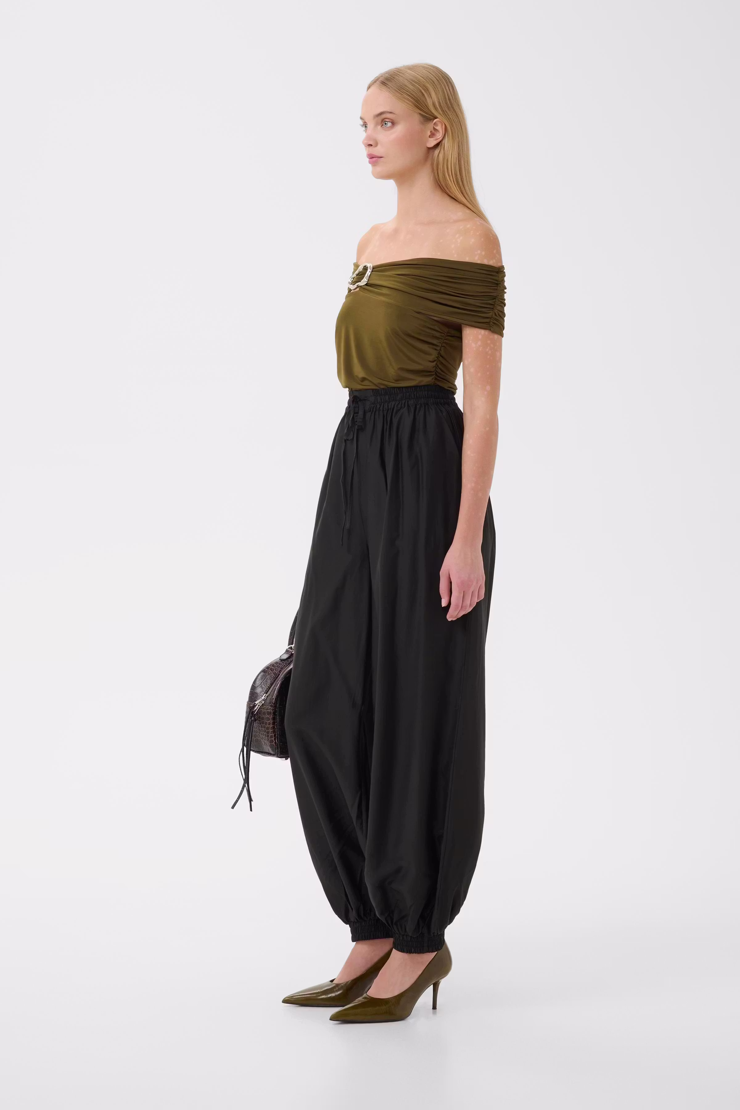 GZsiora Ballonhose LOOKBOOK FRONT 10911422-100017
