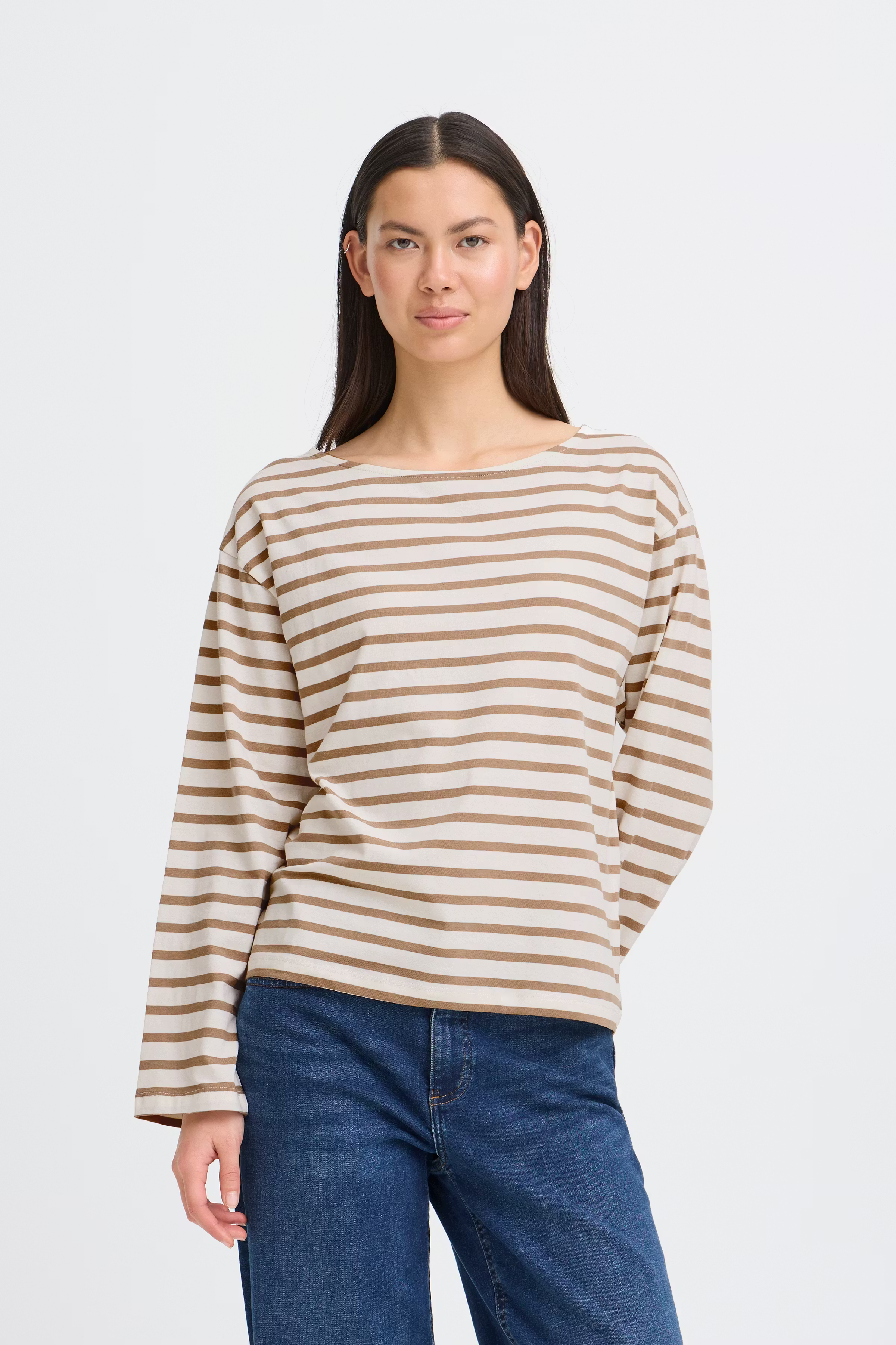 IHMIRA T-shirt LOOKBOOK FRONT 20125011-900003456