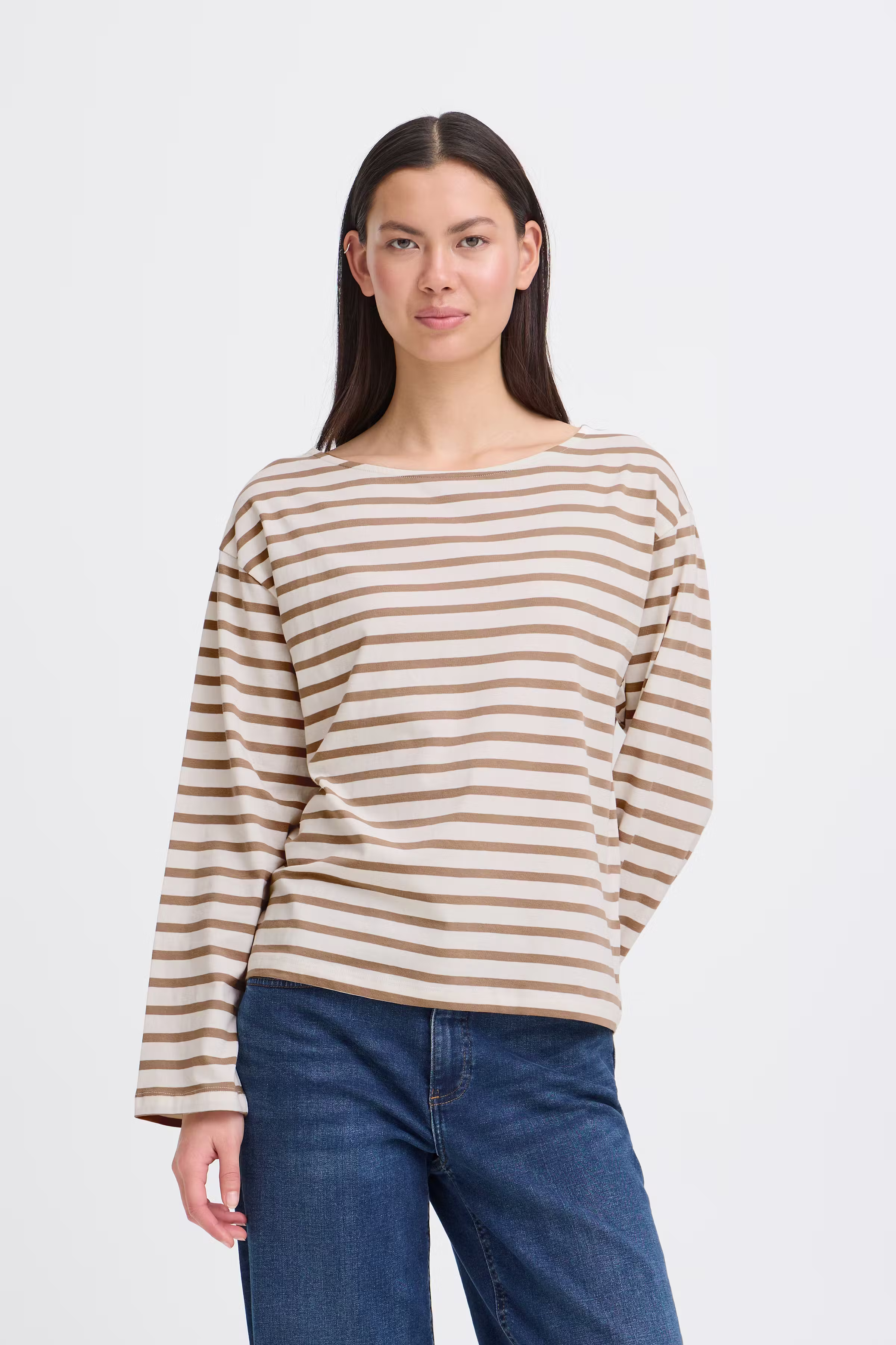 IHMIRA T-shirt LOOKBOOK FRONT 20125011-900003456