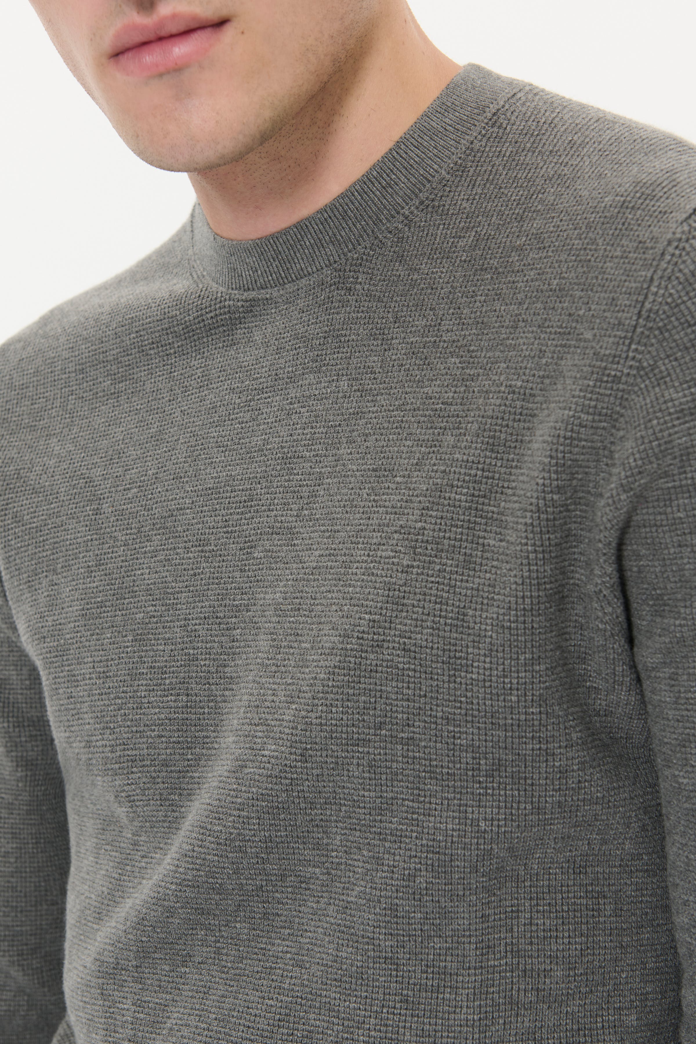 MAlagoon Pullover LOOKBOOK DETAIL 30207195-300271