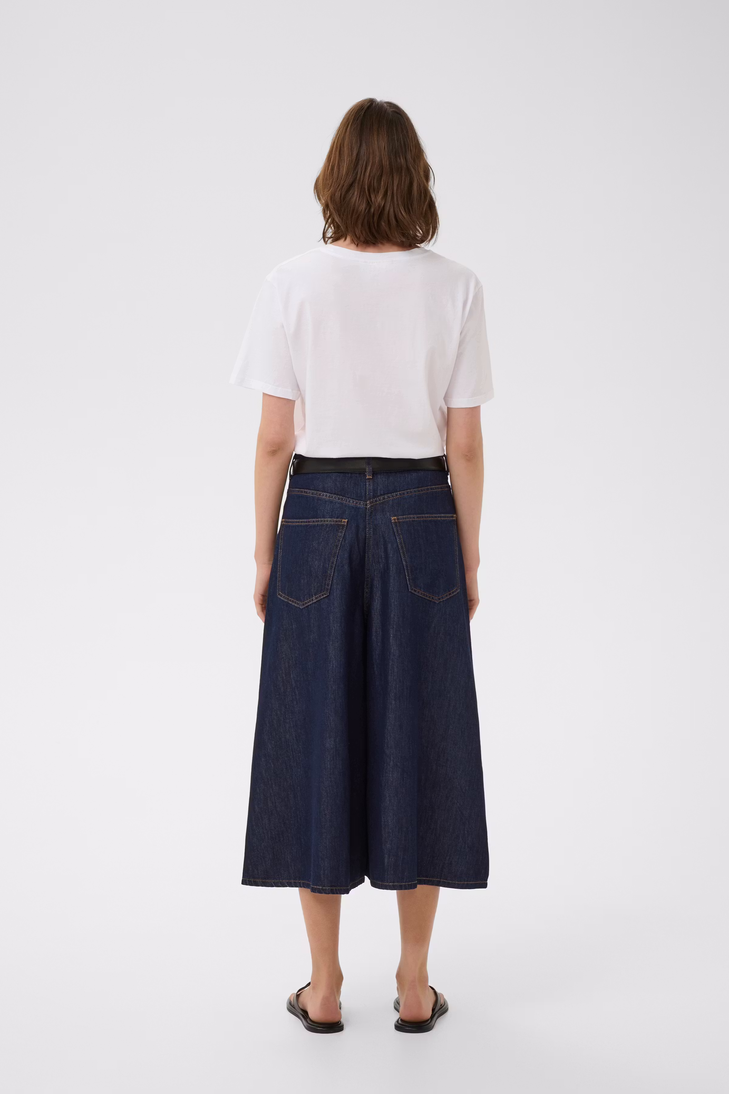 BenovaIW Jeans LOOKBOOK BACK 30111209-304092