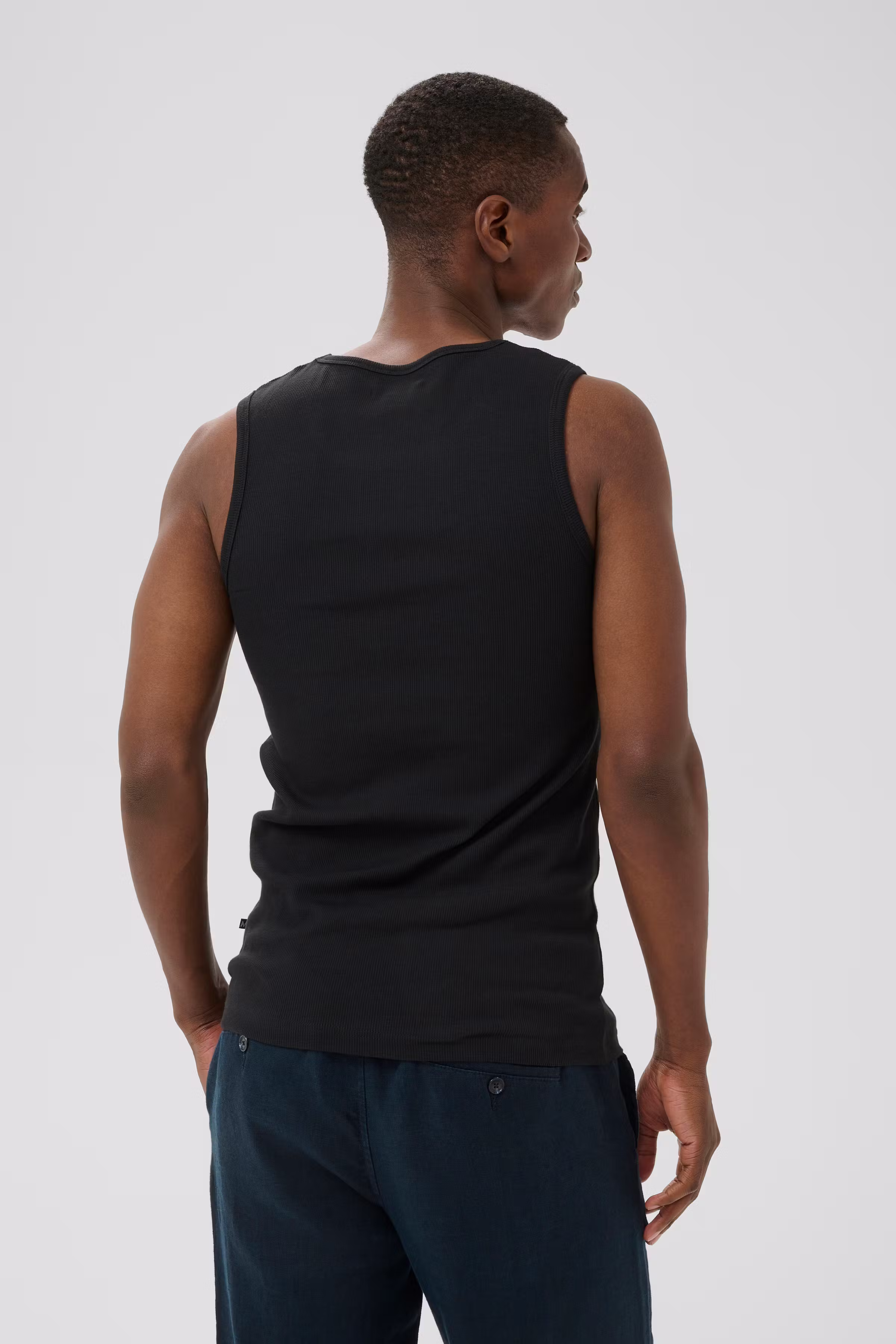 MAtank Top LOOKBOOK BACK 30209121-300275