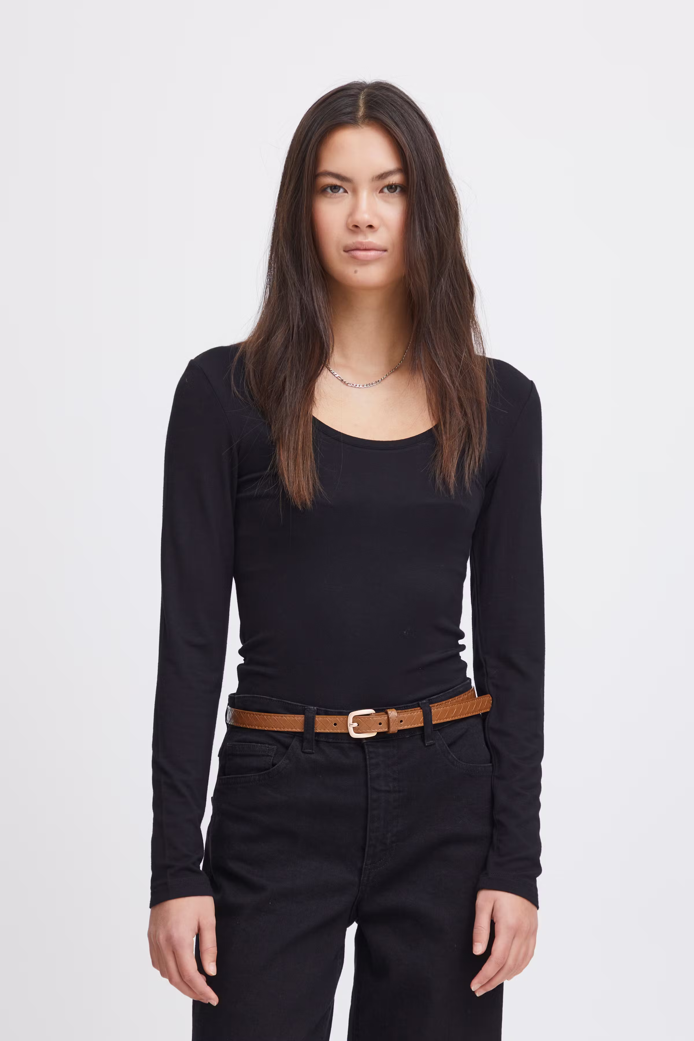 IAOZZY Belt LOOKBOOK FRONT 20120535-181421