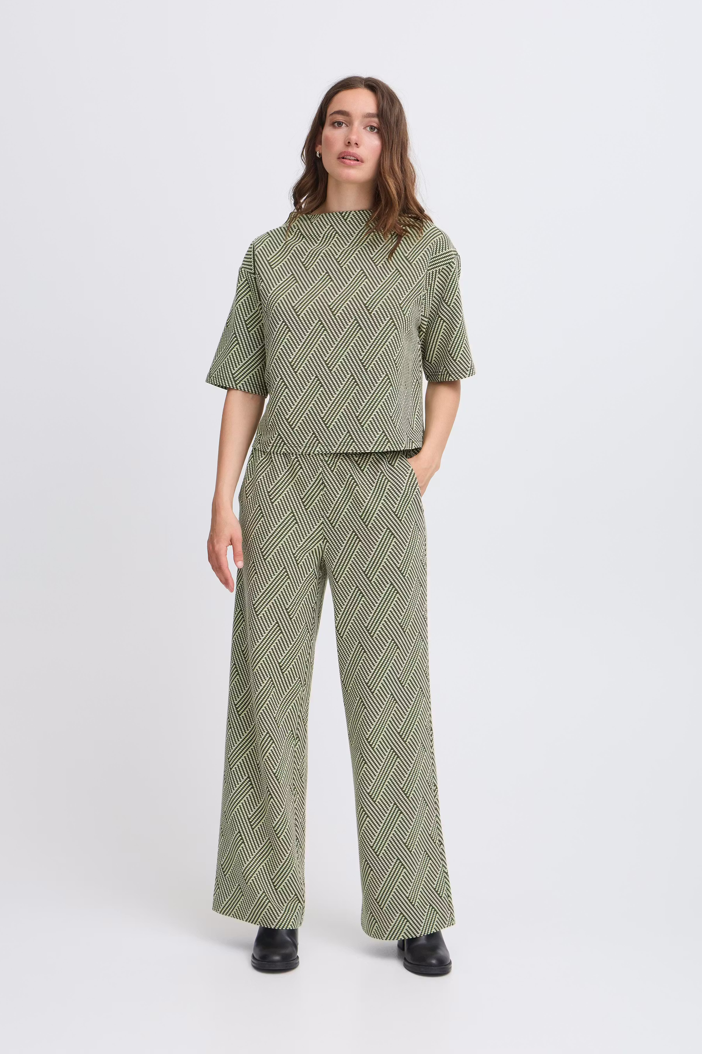 IHOBIA T-shirt LOOKBOOK FRONT 20124145-900003009