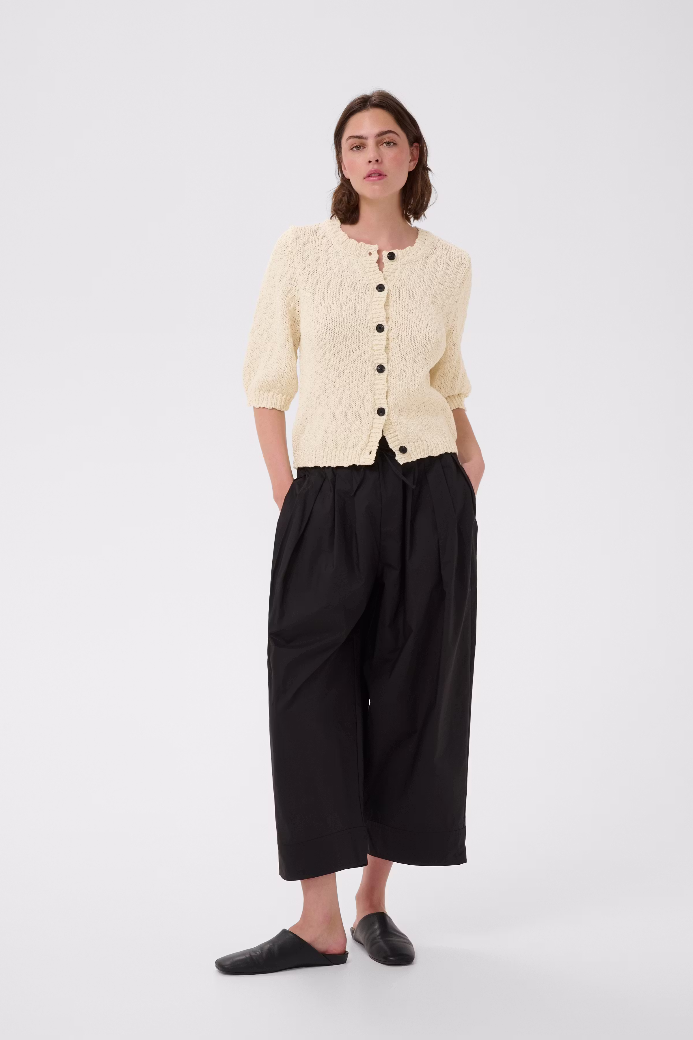 DAFNEIW Cardigan LOOKBOOK FRONT 30112673-120601