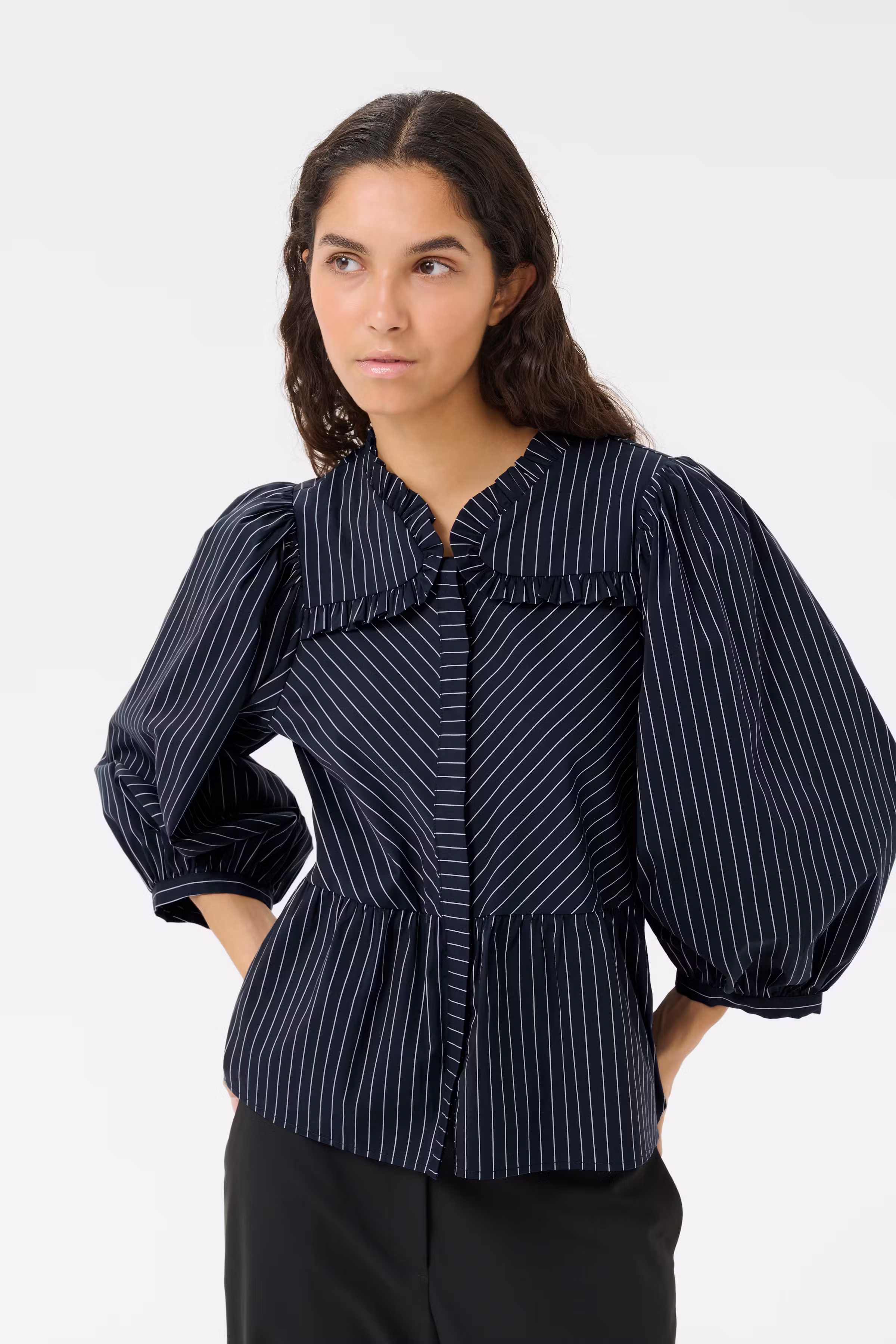 KBAmy Blouse LOOKBOOK FRONT 10105538-107961