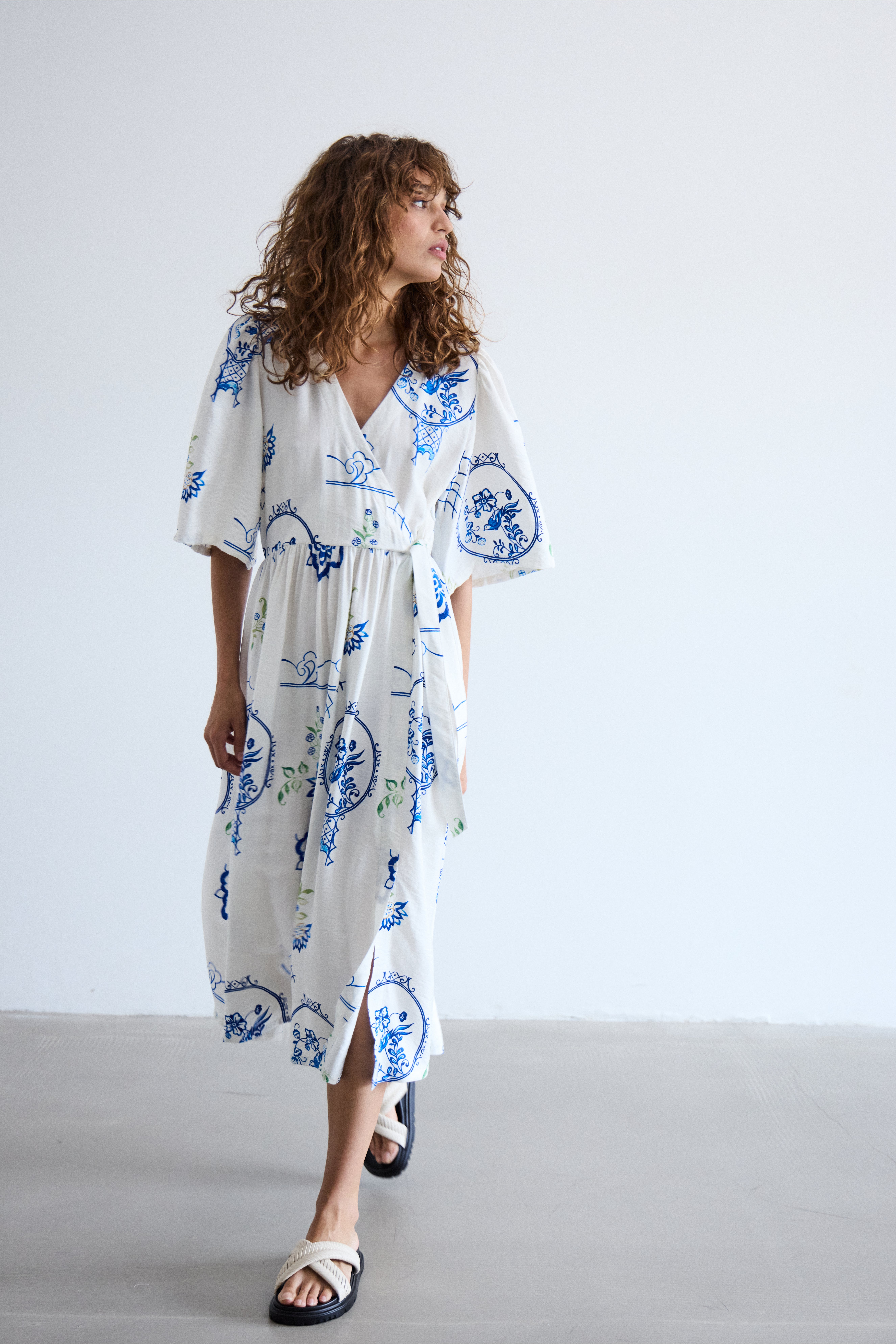 IHLUCIE Kjole LOCATION NONE 20122796-204369