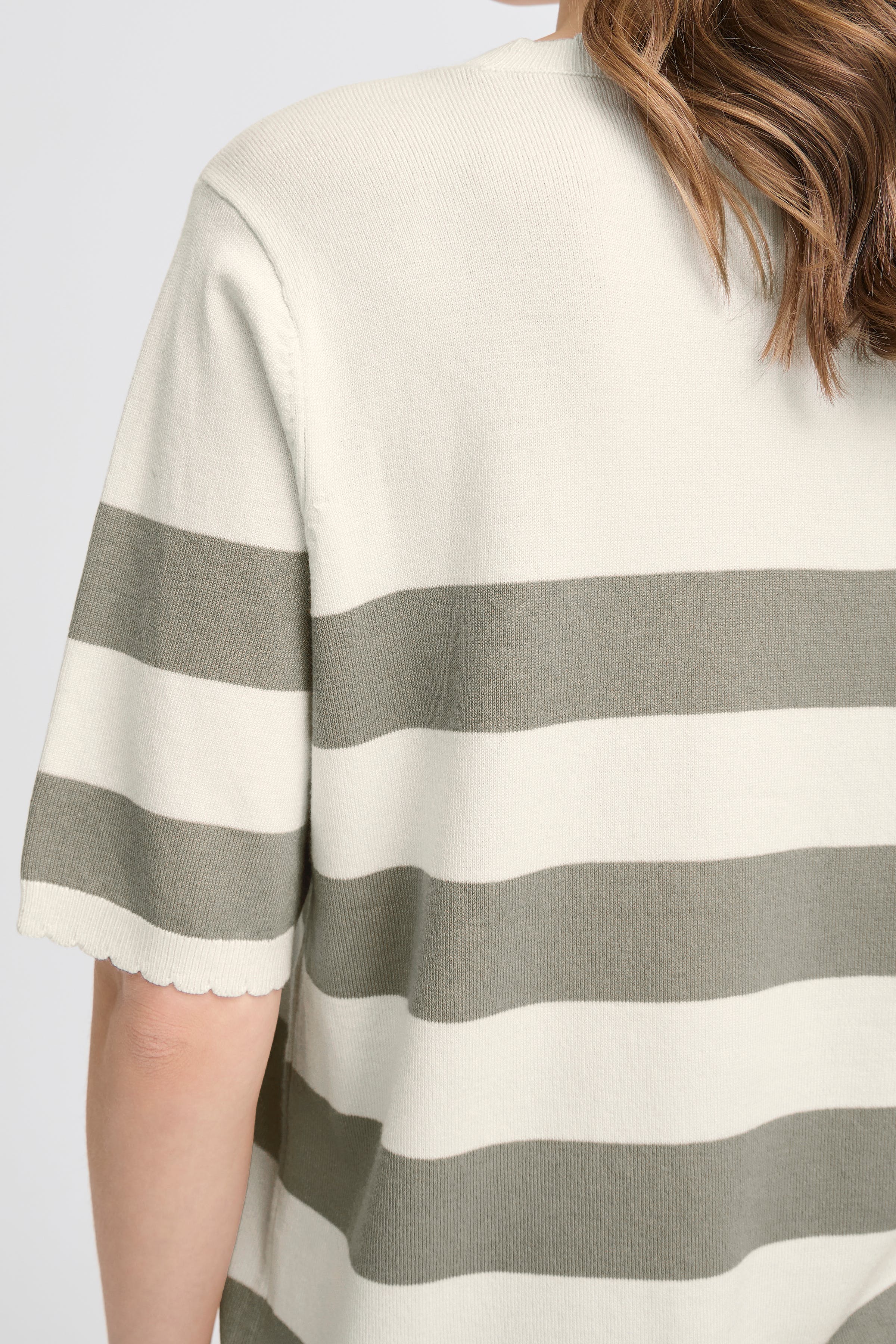 FRCONTRAST Pullover LOOKBOOK DETAIL 20616246-205443