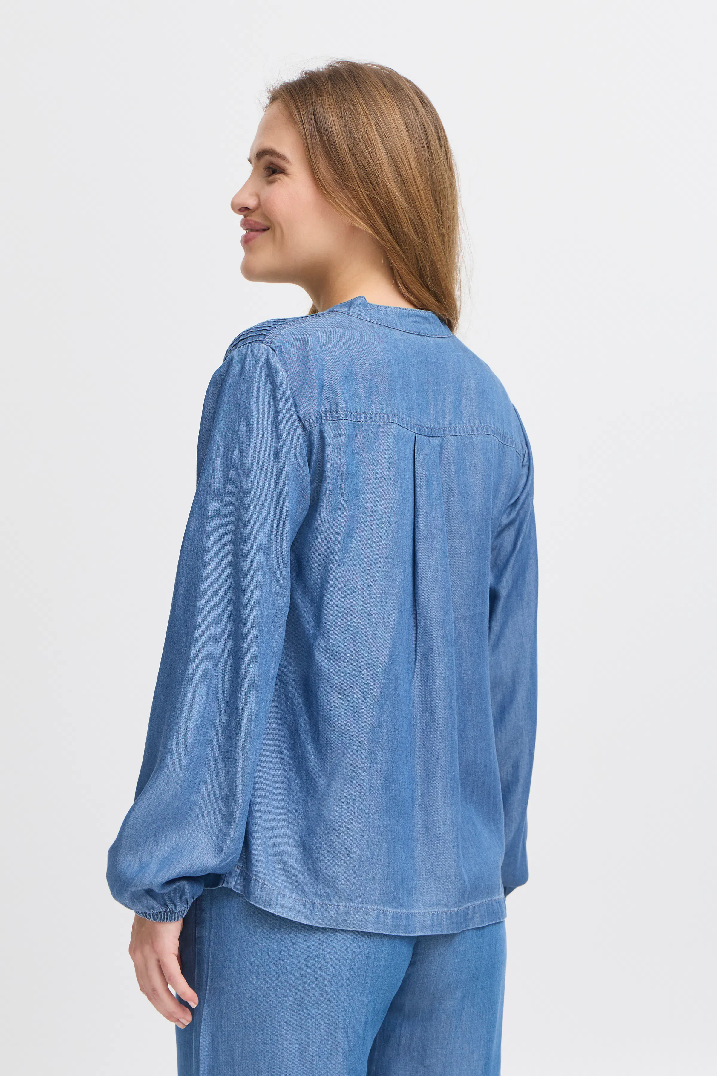 PZGAJA Blouse LOOKBOOK BACK 50208982-200005