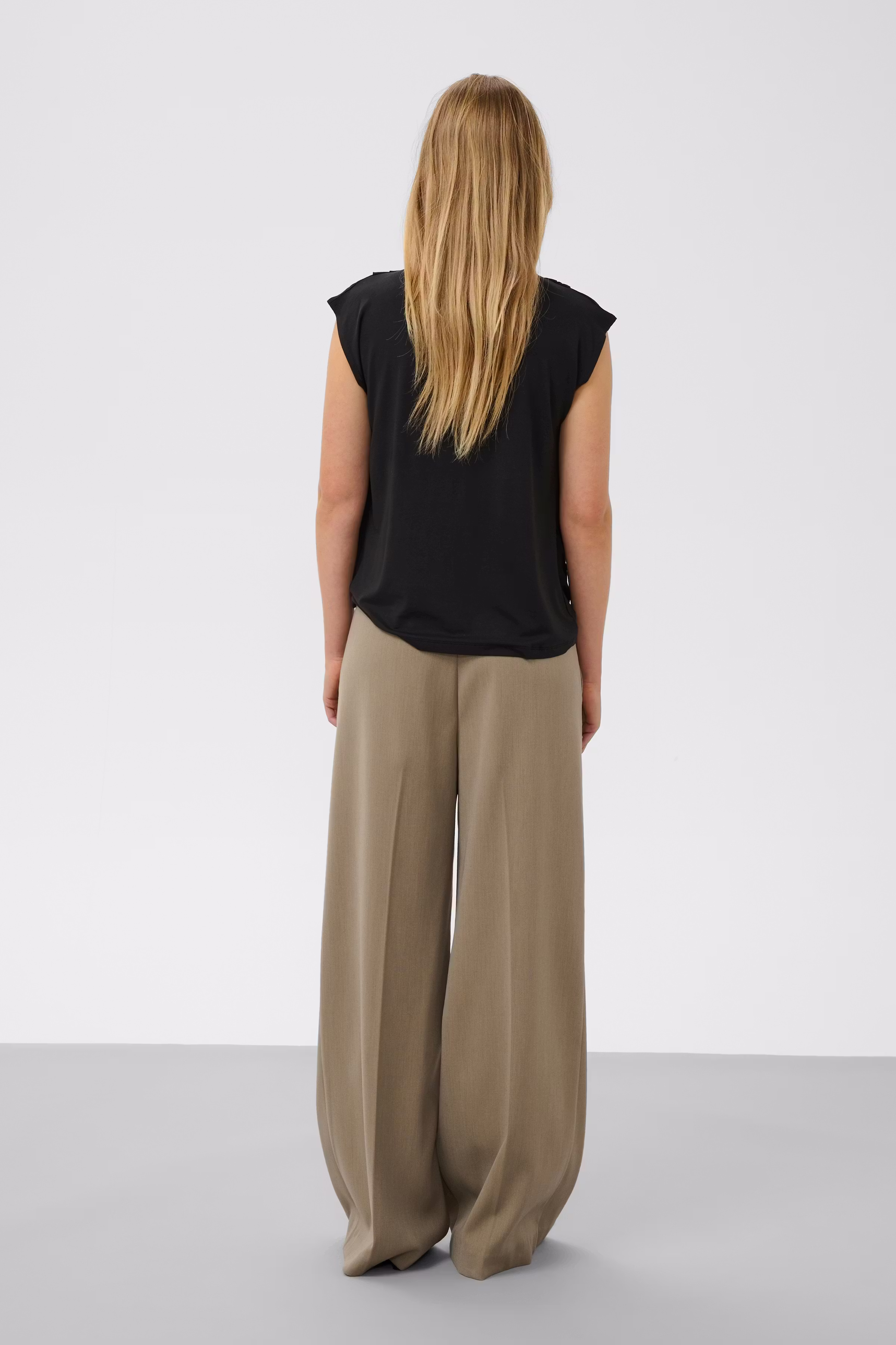 SLHanadi Top LOOKBOOK BACK 30409232-194008