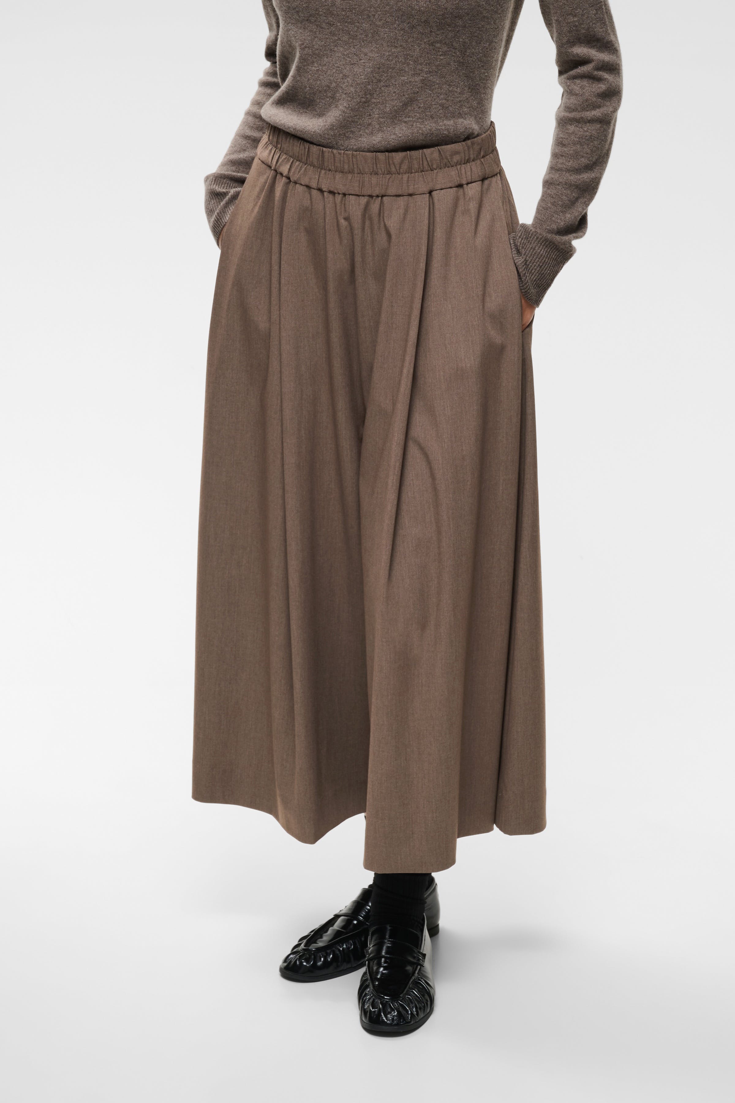 CLEOHIW Hose LOOKBOOK FRONT 30112882-1911091