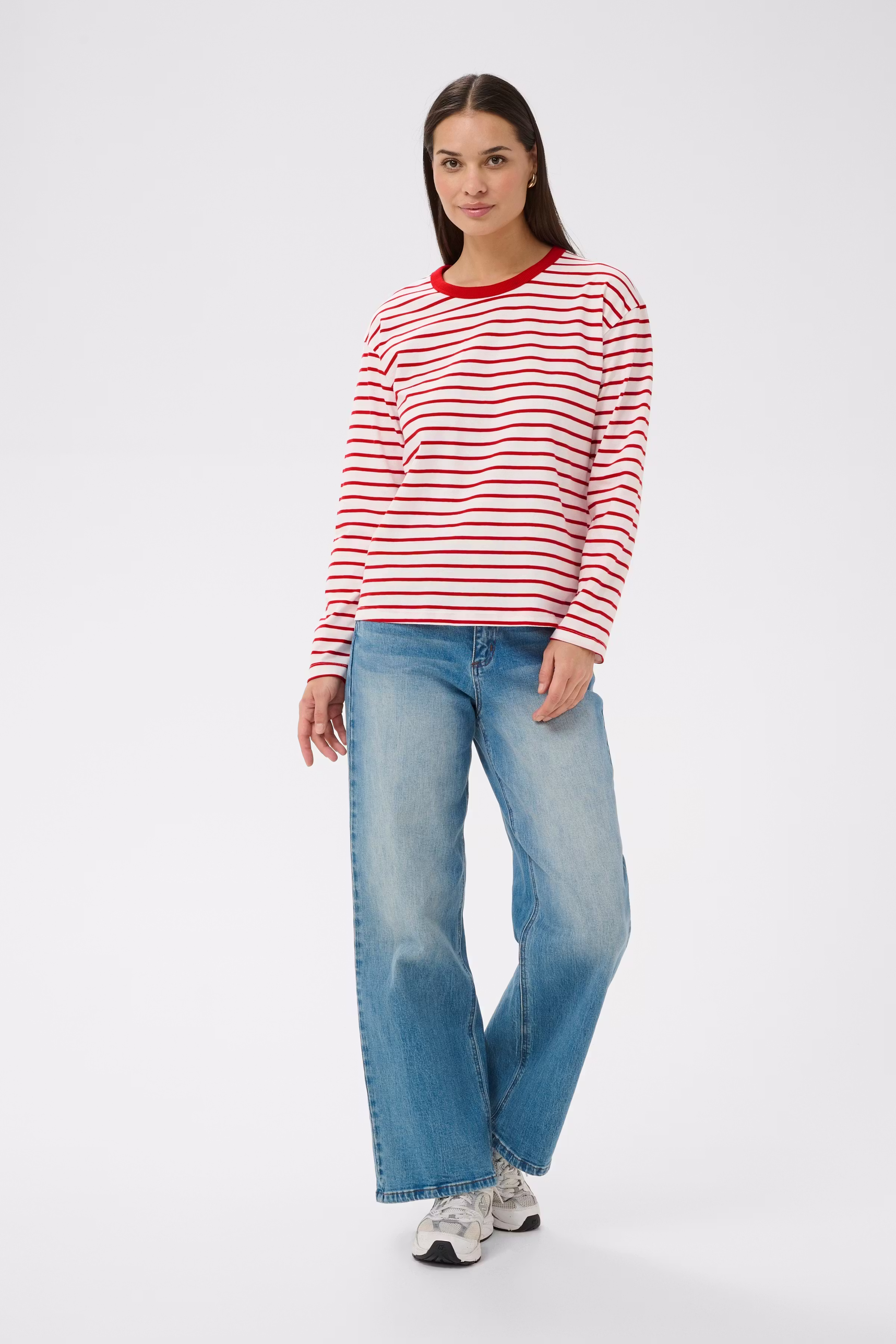 KAcara T-shirt LOOKBOOK FRONT 10511914-109615