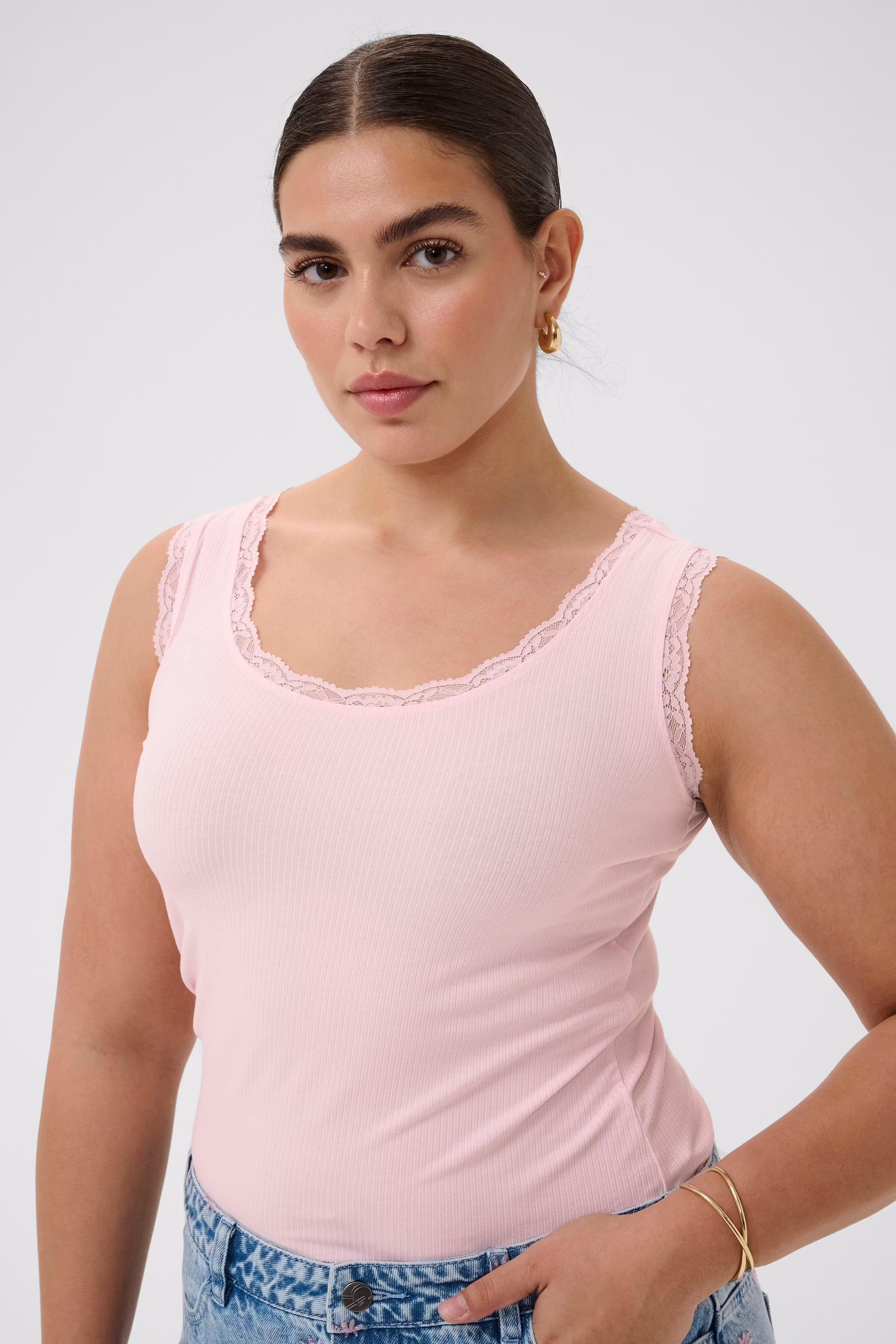 KComia Top LOOKBOOK DETAIL 10583468-132807