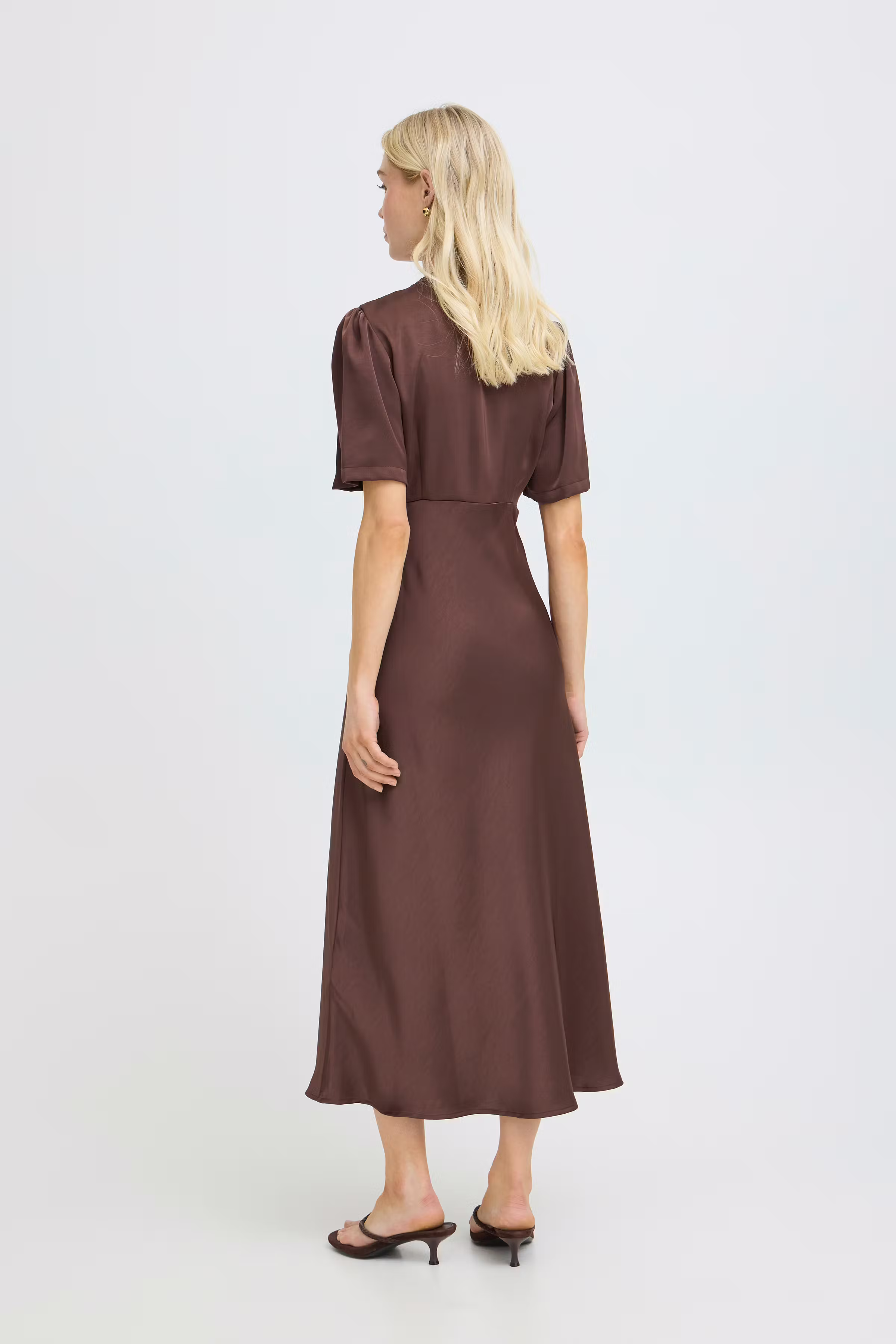 BYDACANNA Kjole LOOKBOOK BACK 20819018-191012