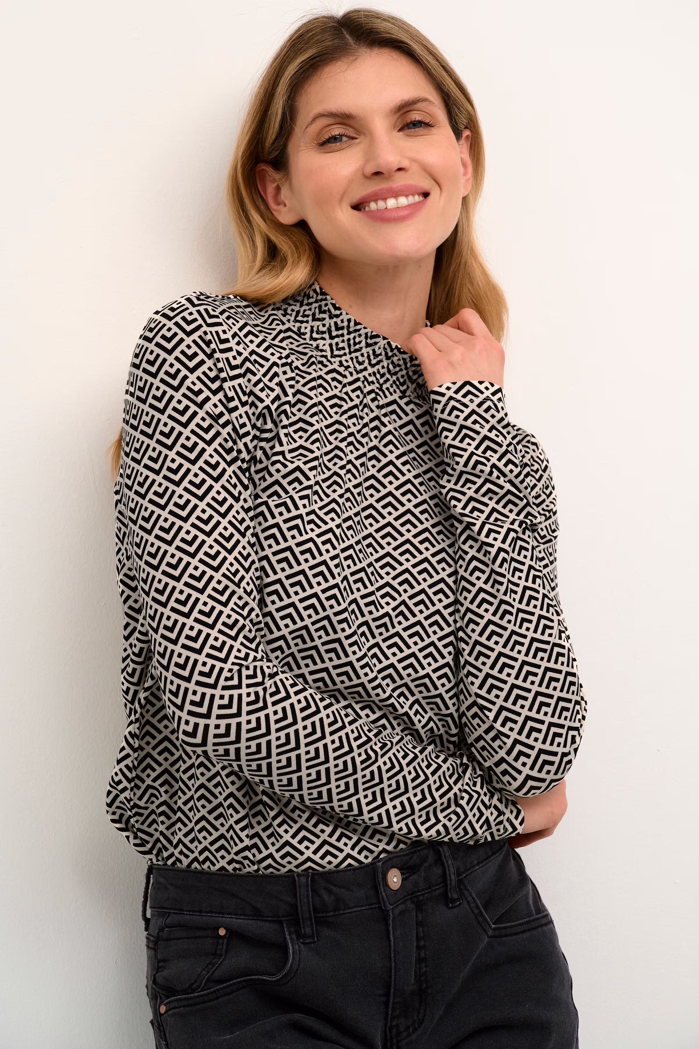 CRMarion Blouse LOOKBOOK DETAIL 10610549-104984