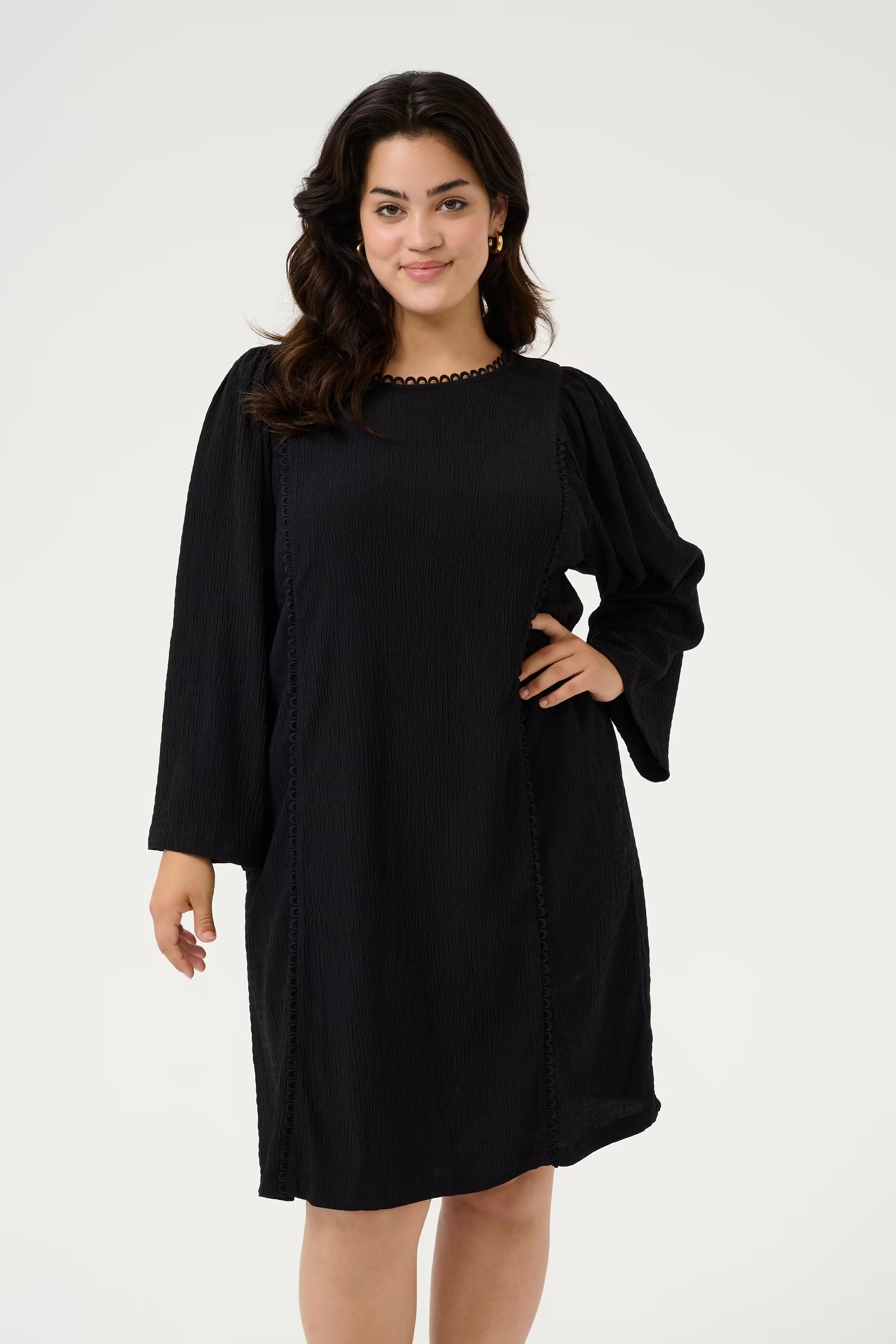 KCalvina Robe LOOKBOOK FRONT 10583040-100121