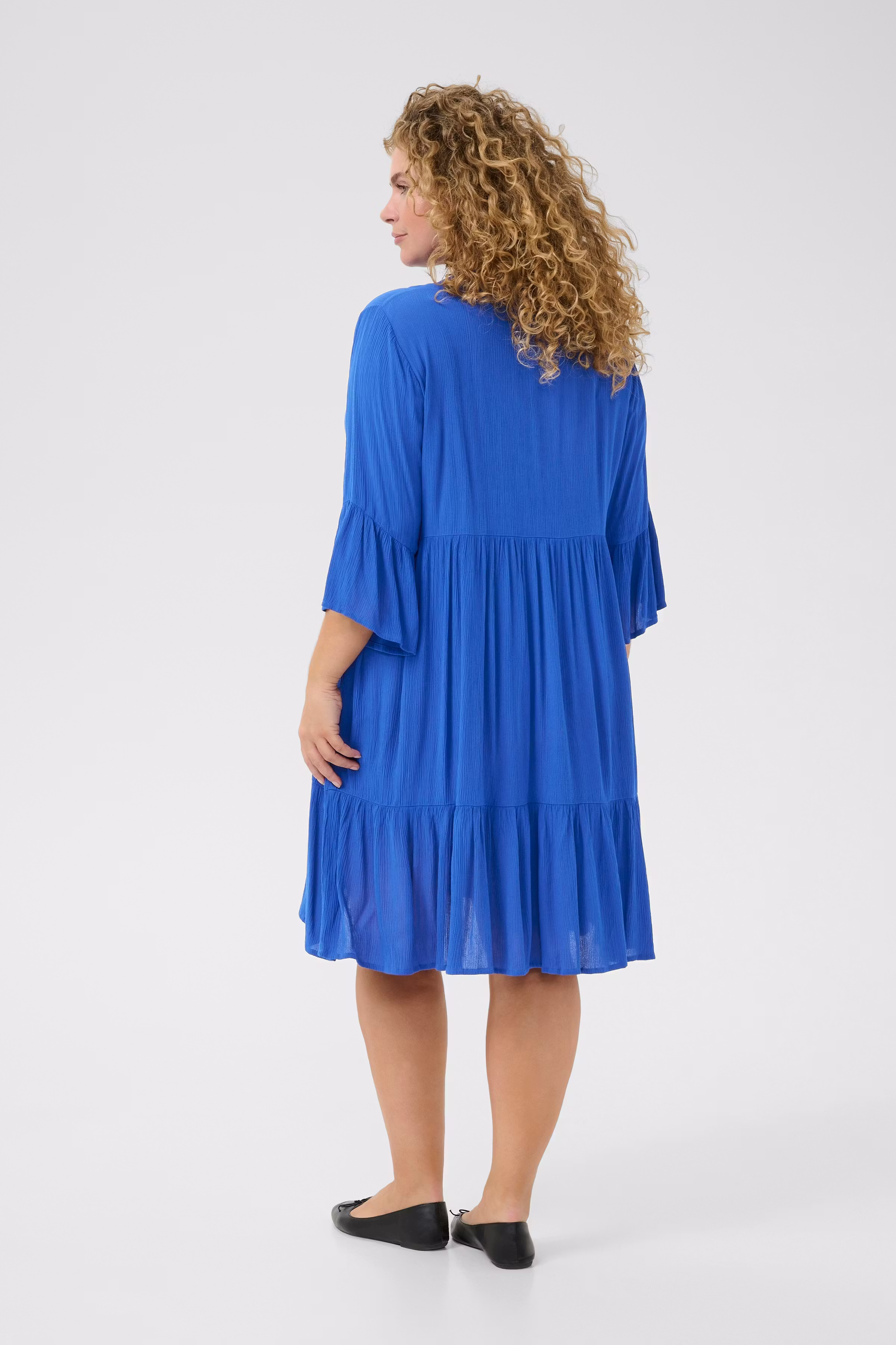 KCmariana Kjole LOOKBOOK BACK 10580968-193952