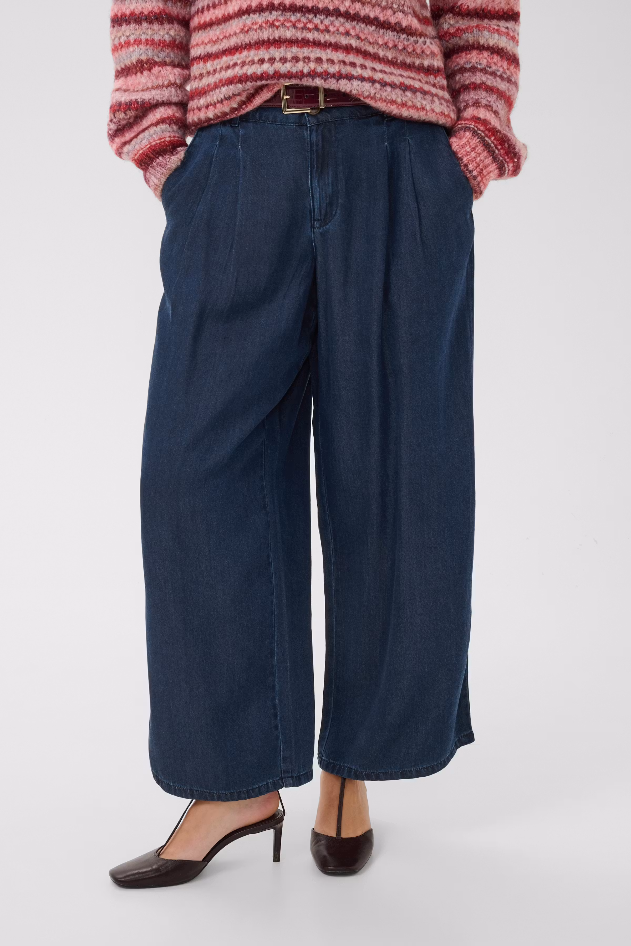 CUilsa Jeans LOOKBOOK FRONT 50113271-500029