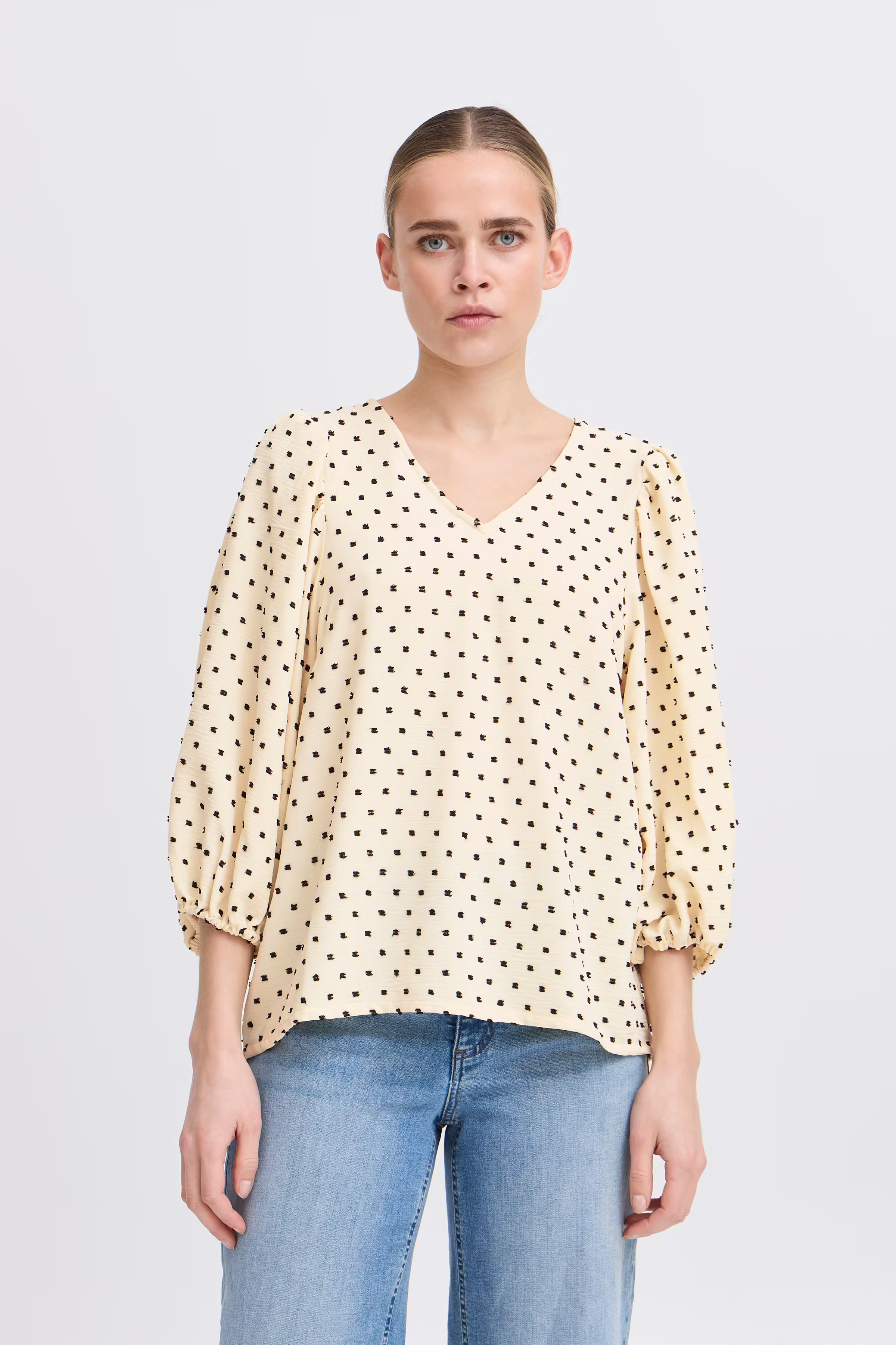 IHZABBY bluser LOOKBOOK FRONT 20122986-124301