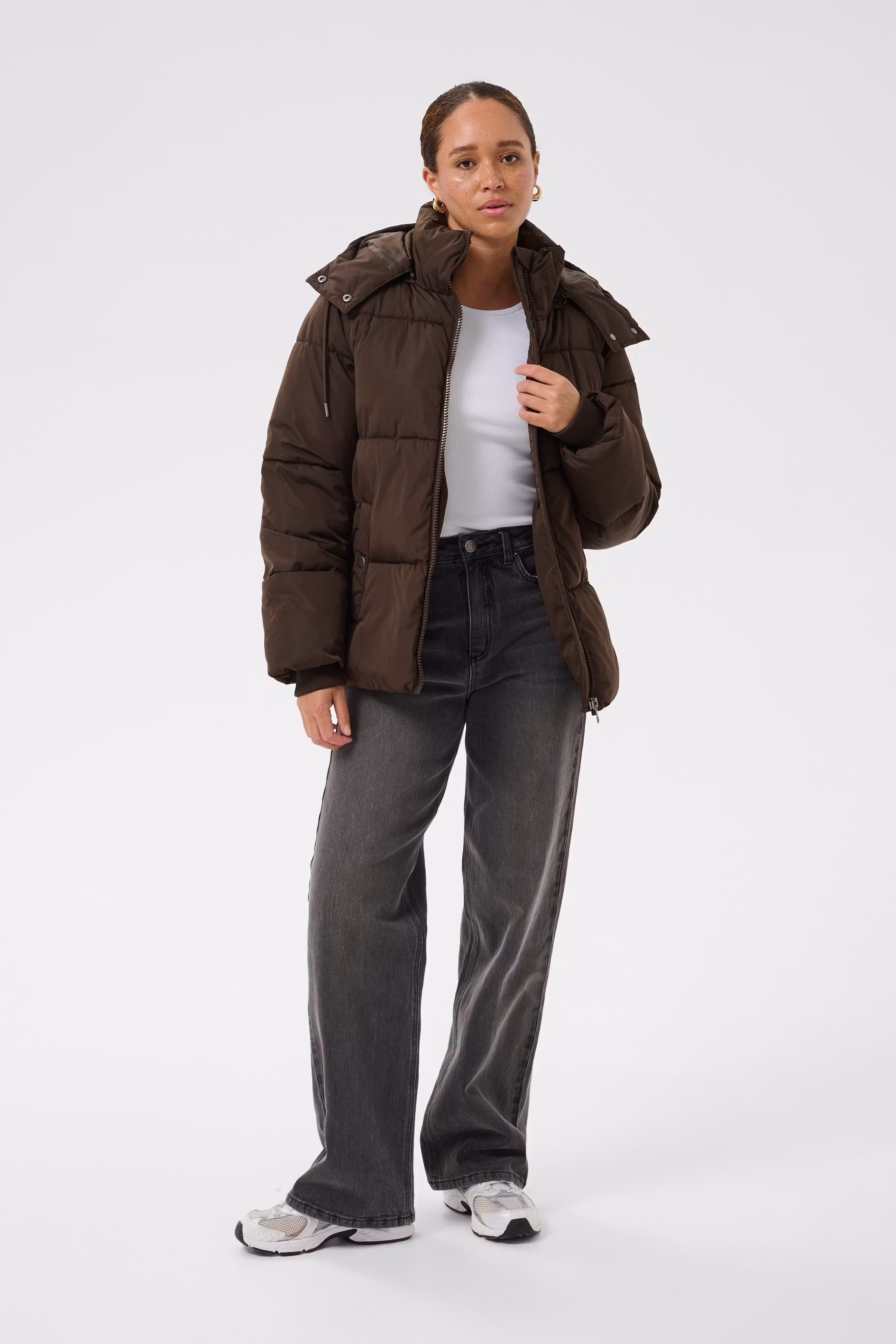 KAnikalui Outerwear LOOKBOOK FRONT 10511828-190915