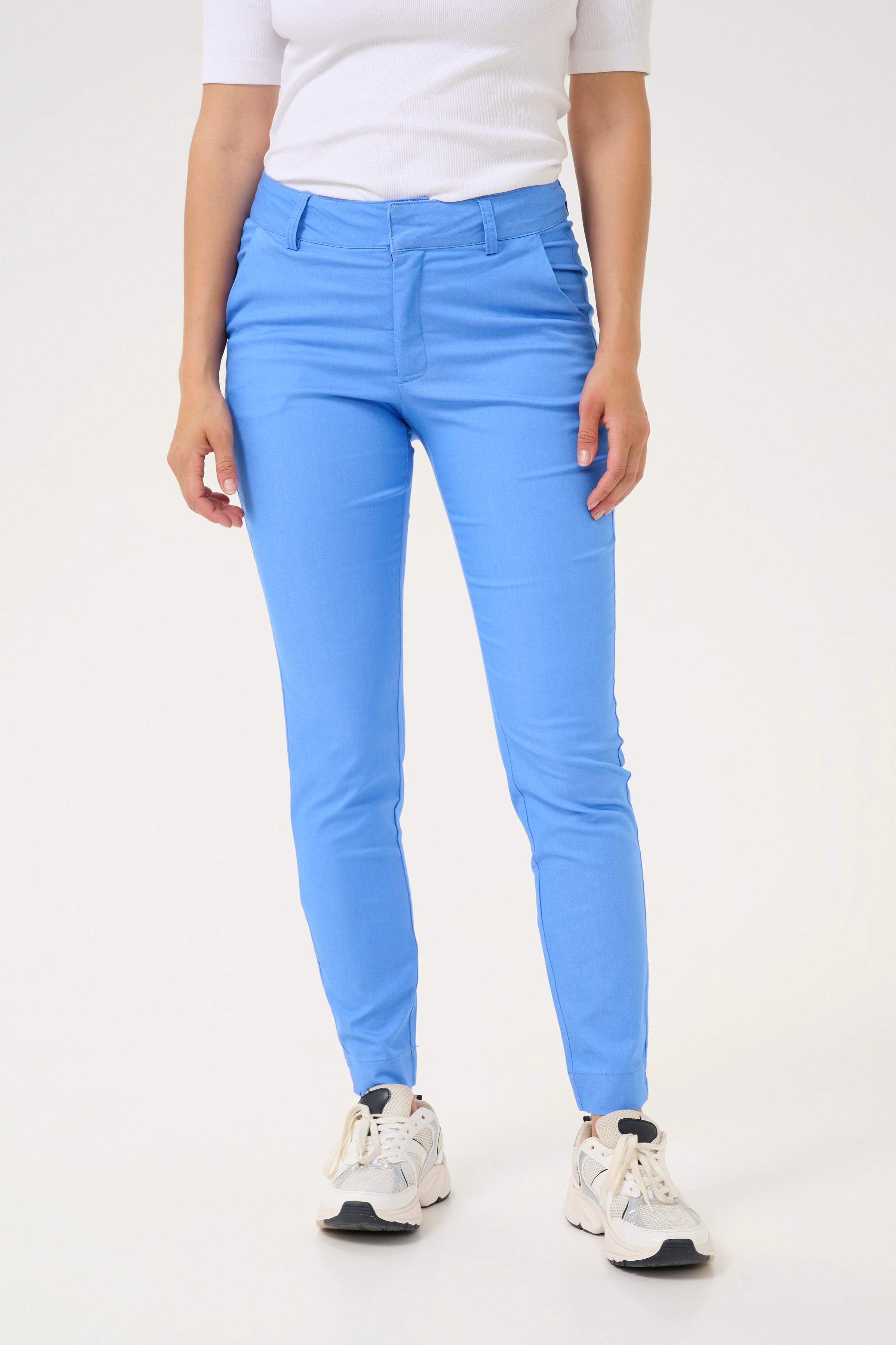 KAlea Bukser LOOKBOOK FRONT 10505191-174037