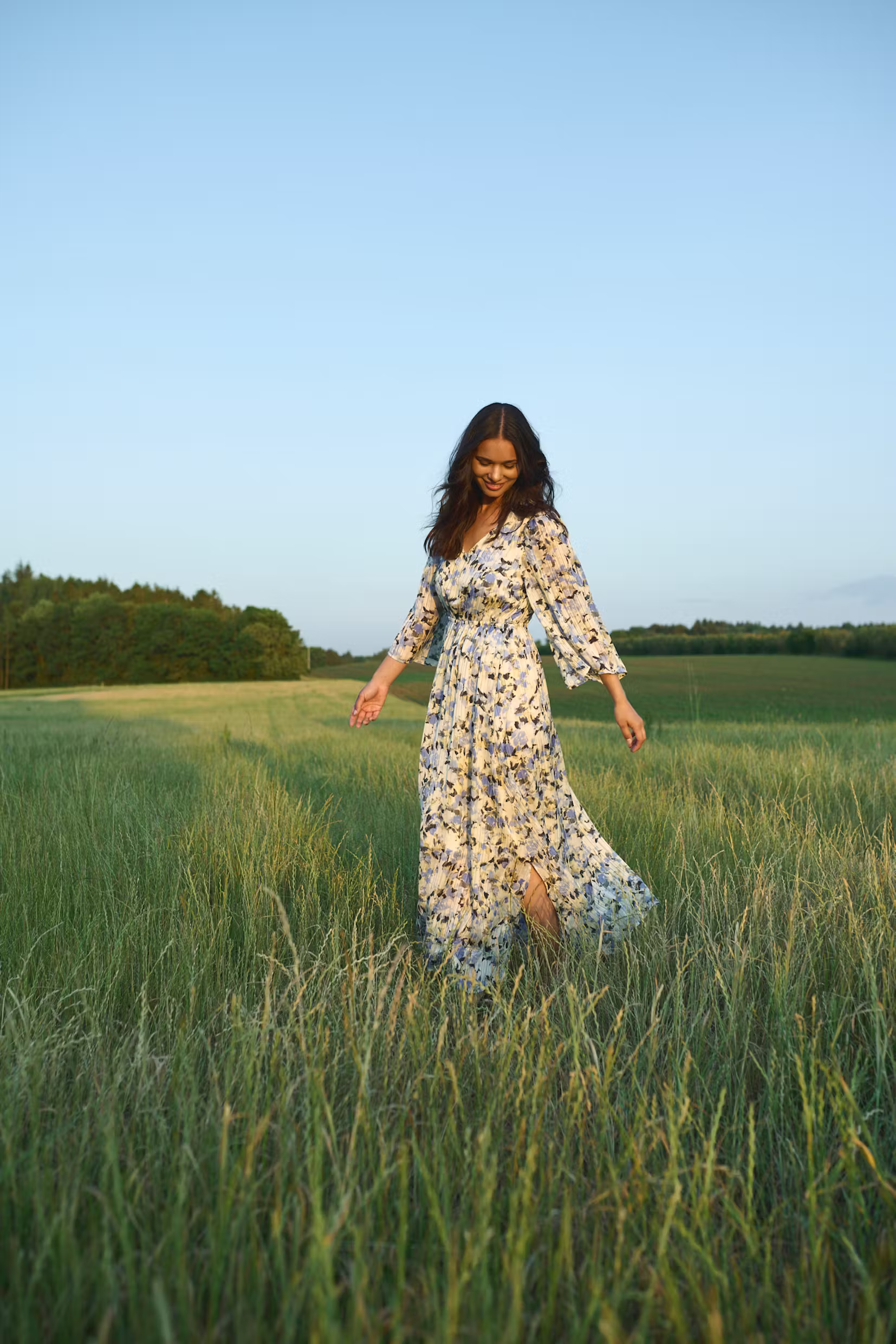 KAeva Kjole LOCATION NONE 10508331-105425