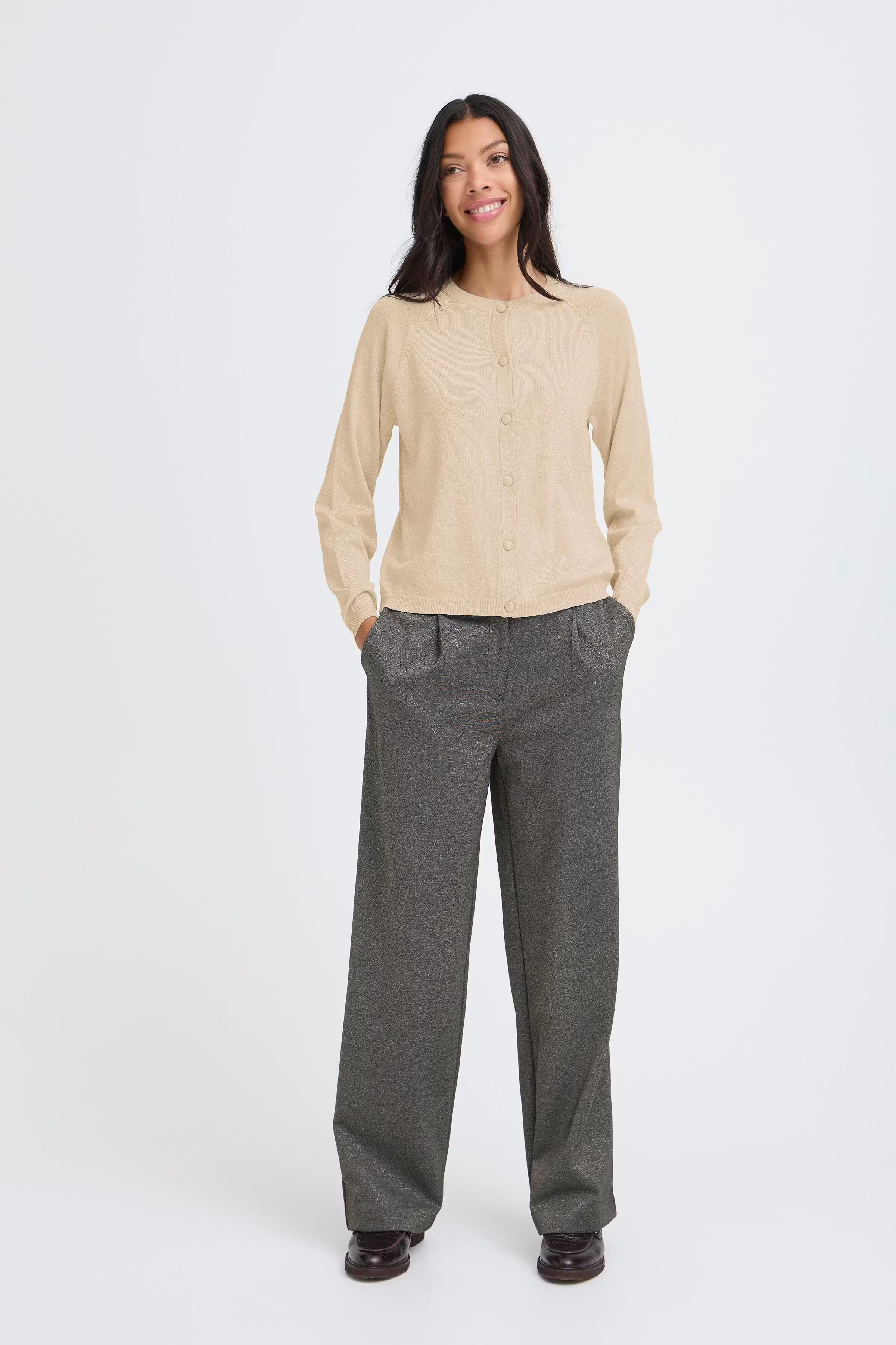 BYMOBBE Cardigan LOOKBOOK FRONT 20818272-130401