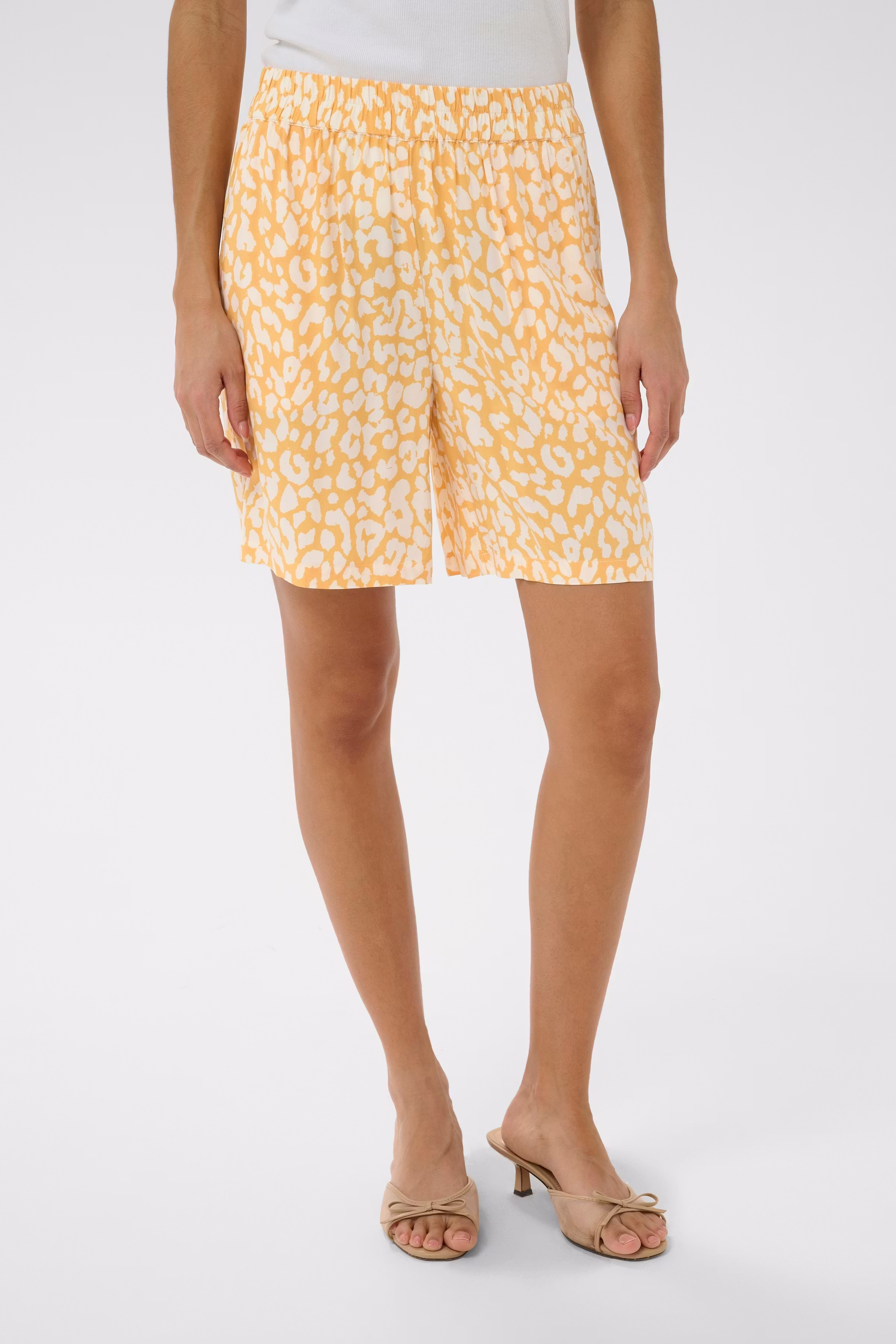 EdaSZ Shorts LOOKBOOK FRONT 30515156-304870