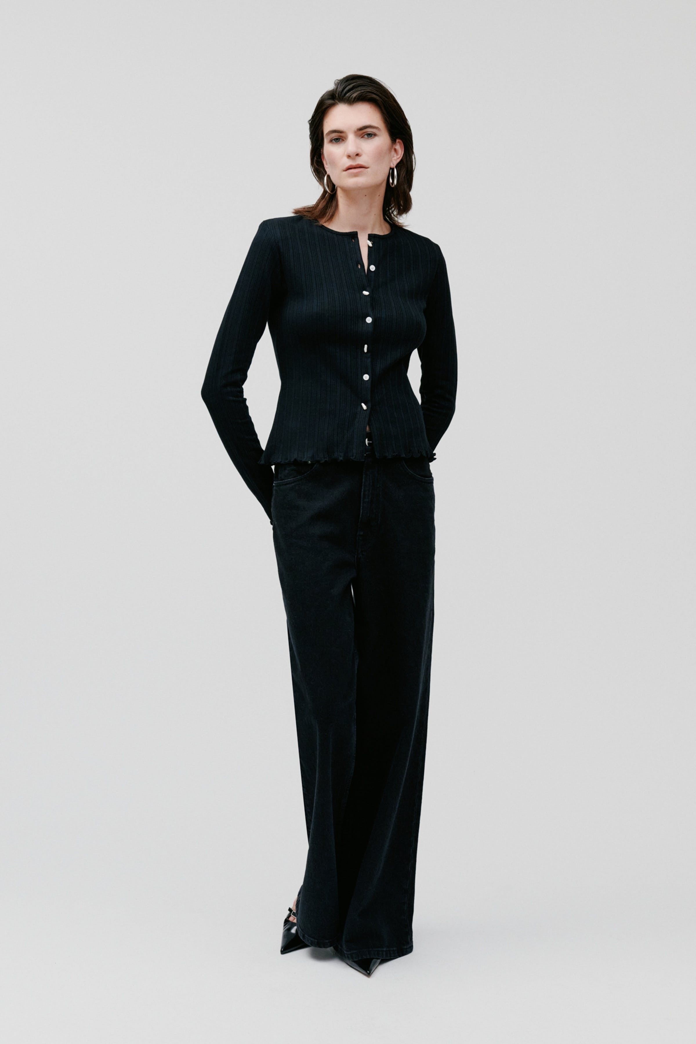 KAMILLE Top LOOKBOOK FRONT 30600735-BK999