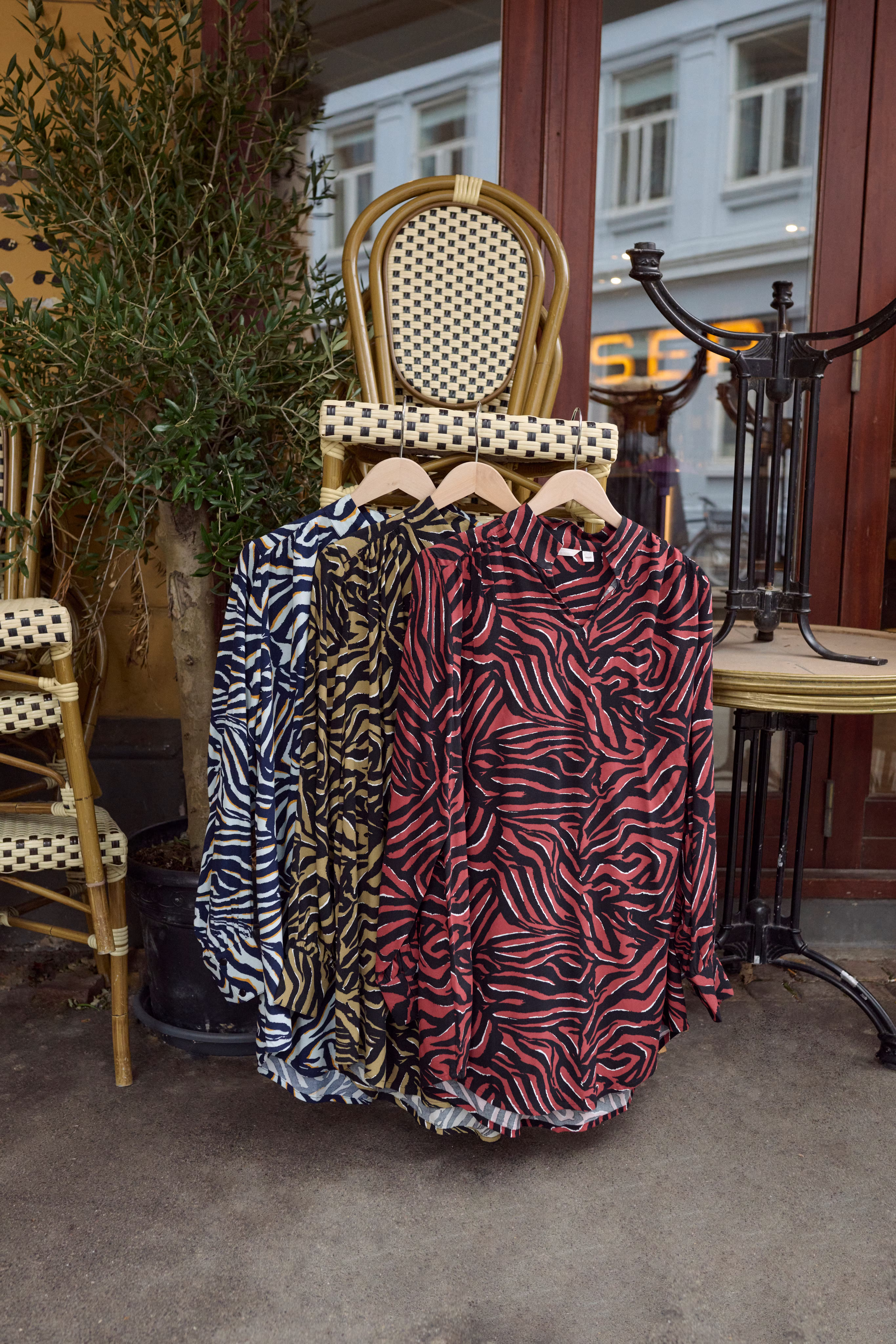 BPthea Tunika LOCATION NONE 40200100-109156