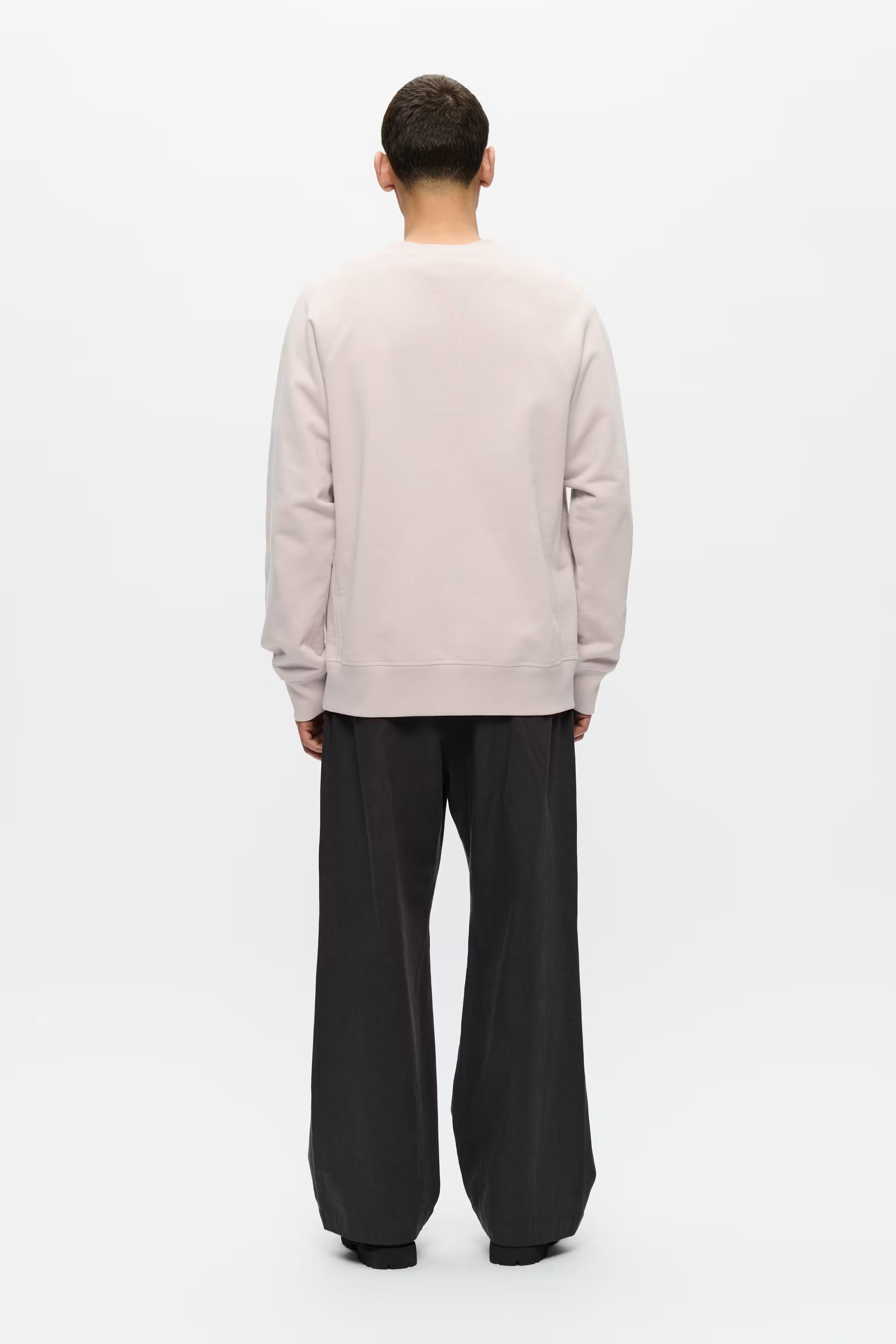 WWHester Sweatshirt LOOKBOOK BACK 30251551-144500