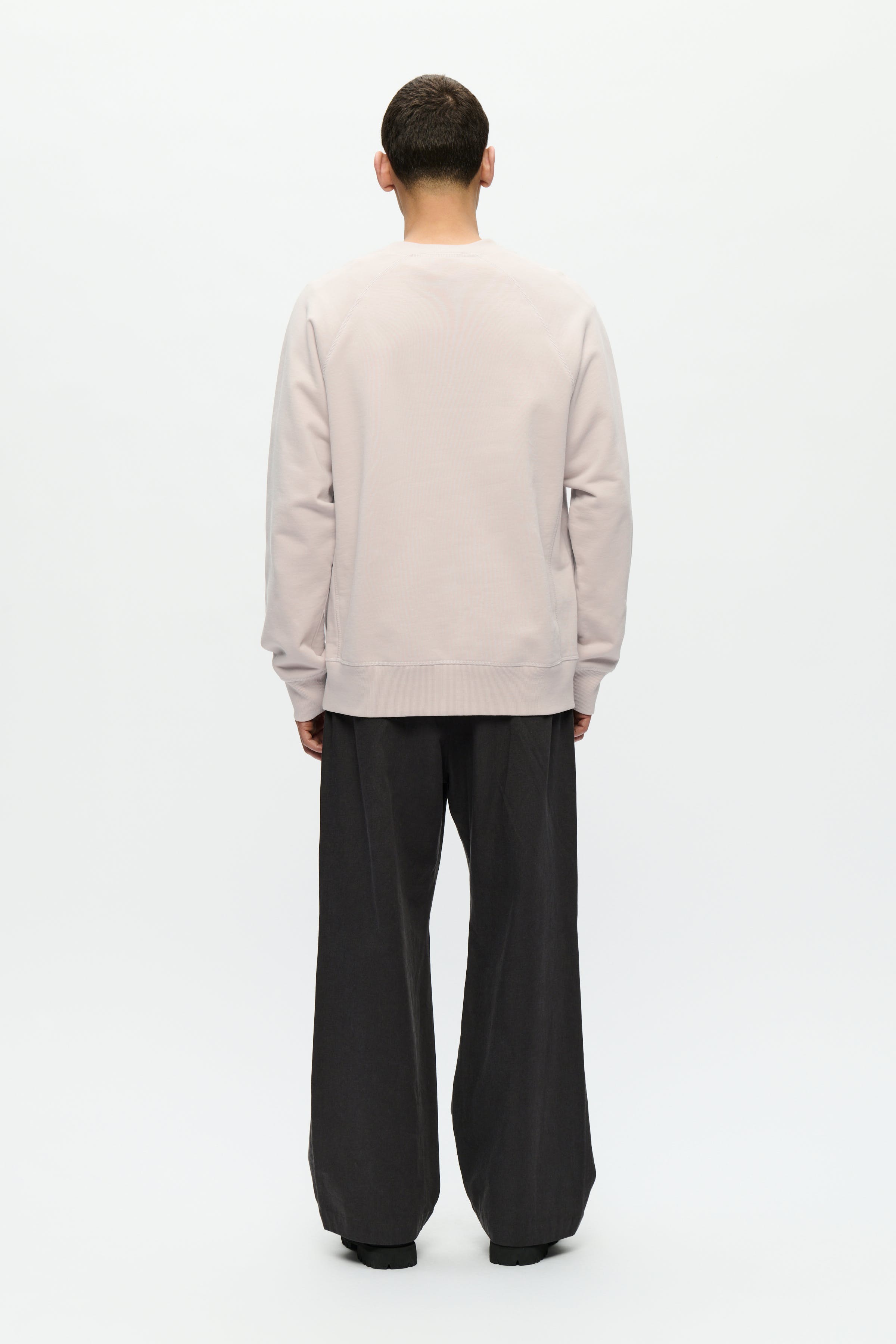 WWHester Sweatshirt LOOKBOOK BACK 30251551-144500