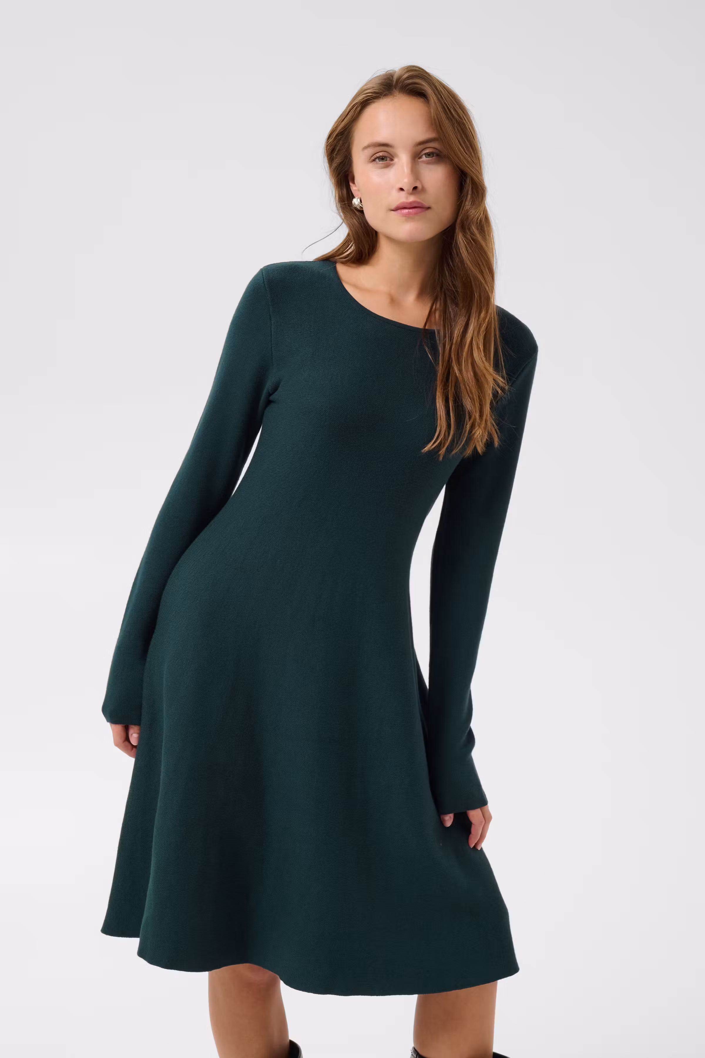 KAmalina Kleid LOOKBOOK FRONT 10510683-194908