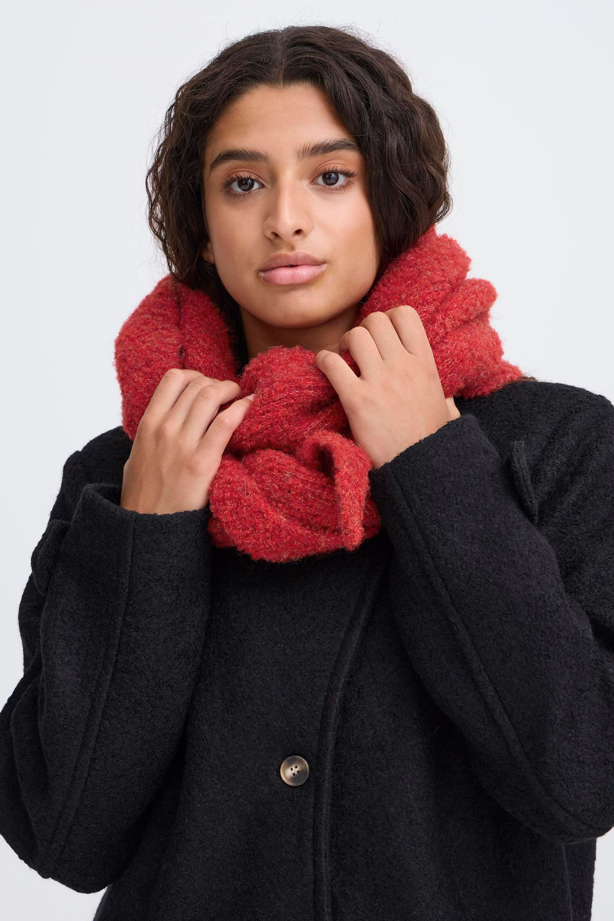 IAMAUI Scarf LOOKBOOK DETAIL 20124795-191555