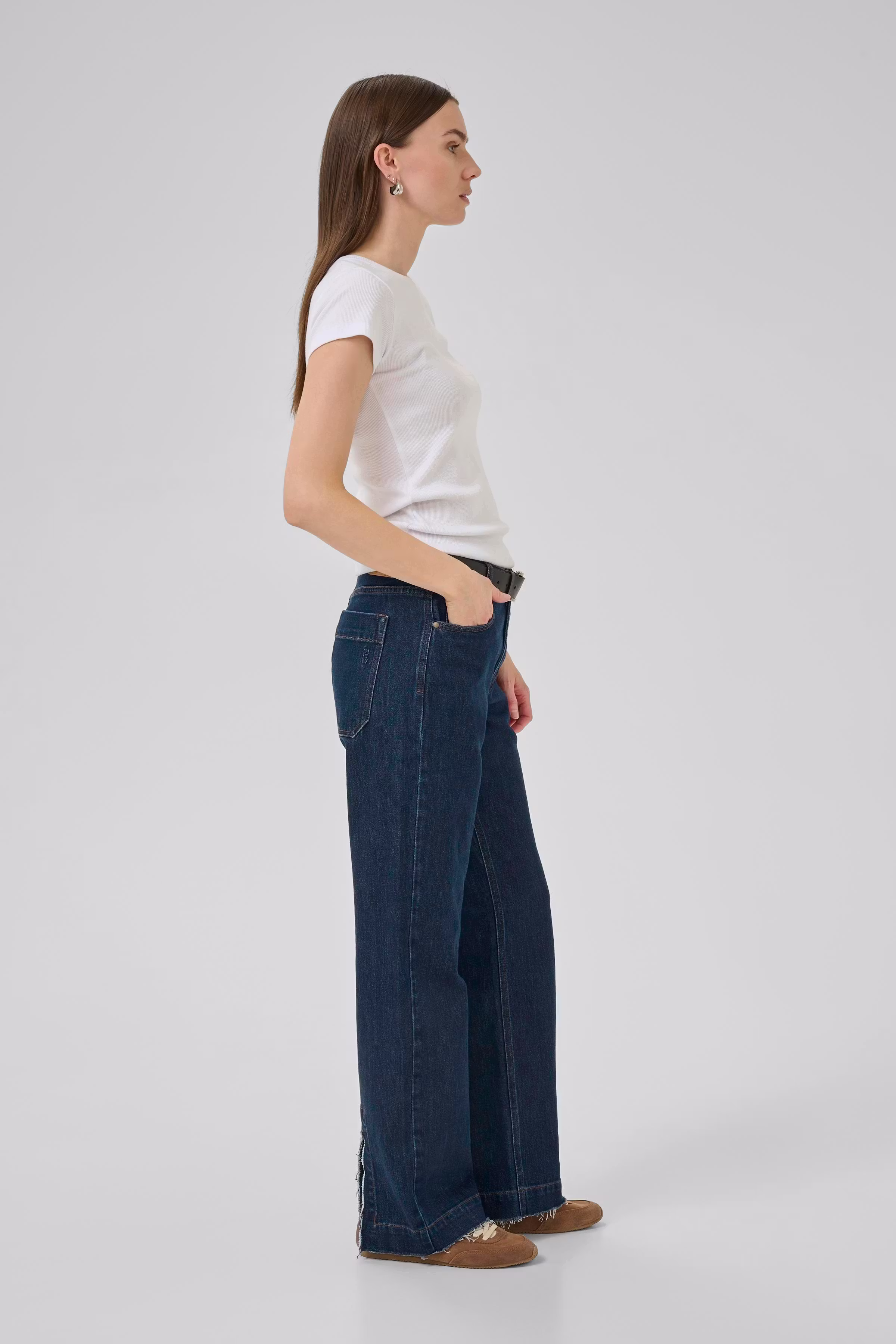 MWEbba High Straight Slit jeans LOOKBOOK DETAIL 10705266-100067