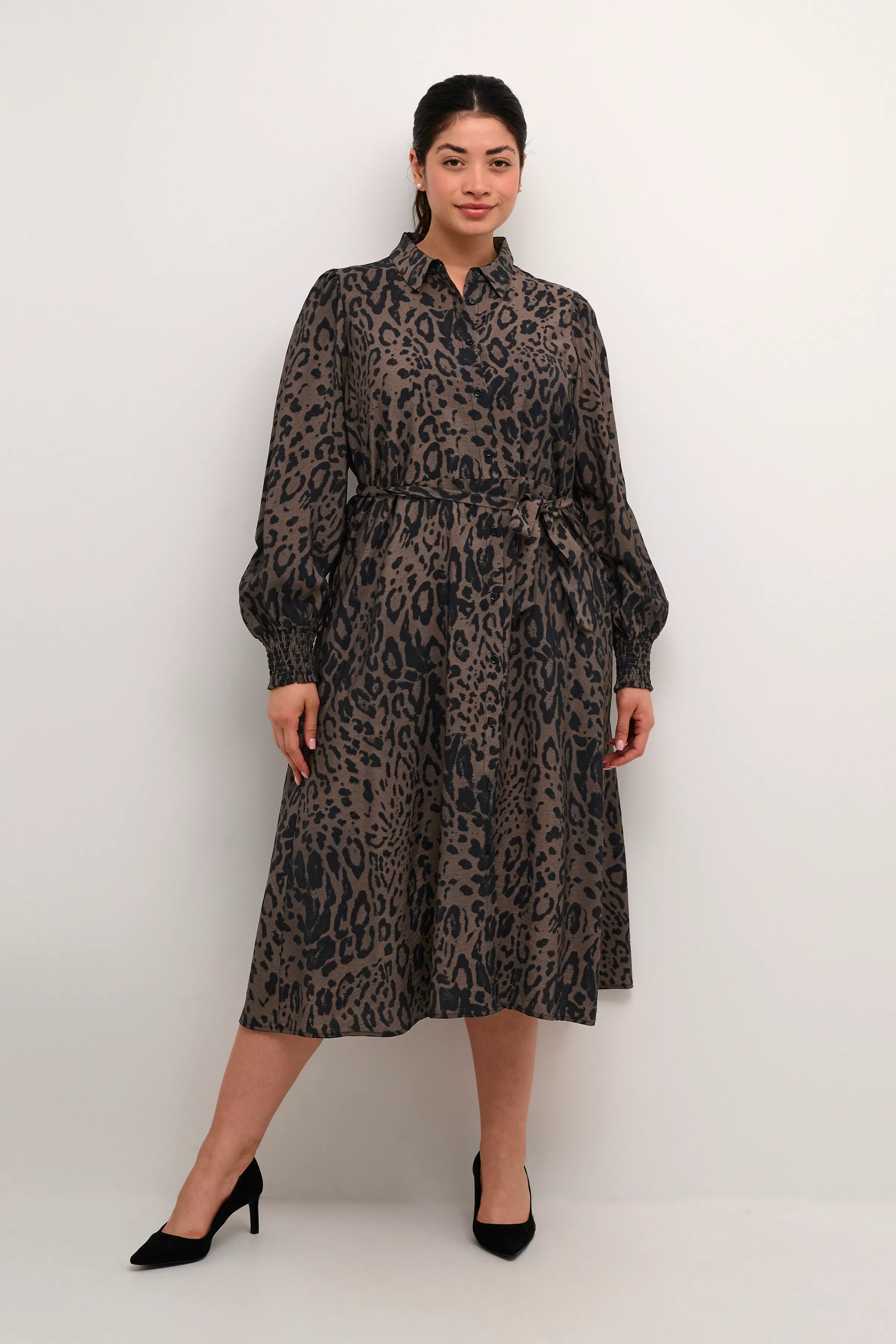 KCjola Leopardklänning LOOKBOOK FRONT 10582529-106279
