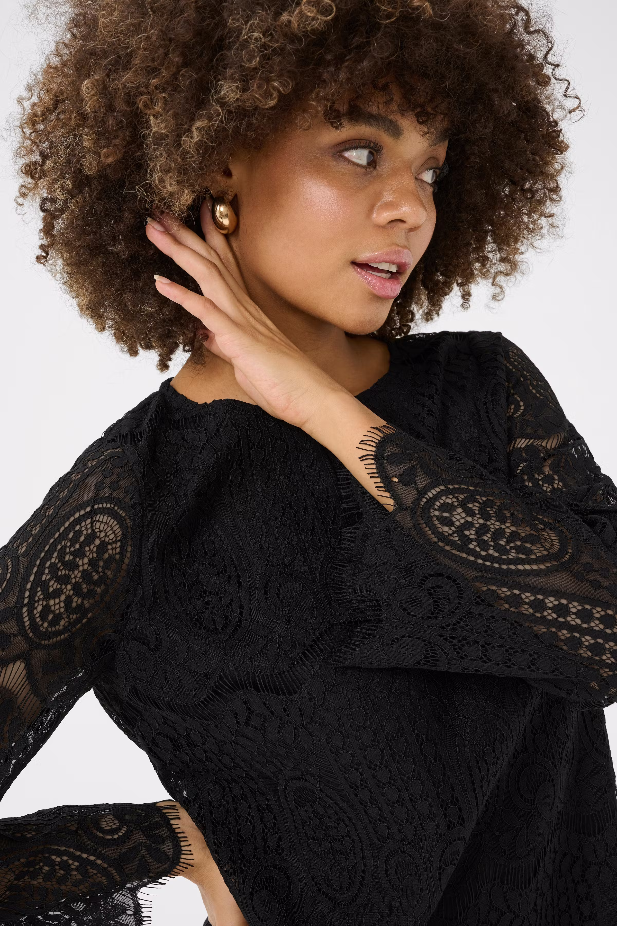 CUcroba Blondebluse LOOKBOOK DETAIL 50112371-500012