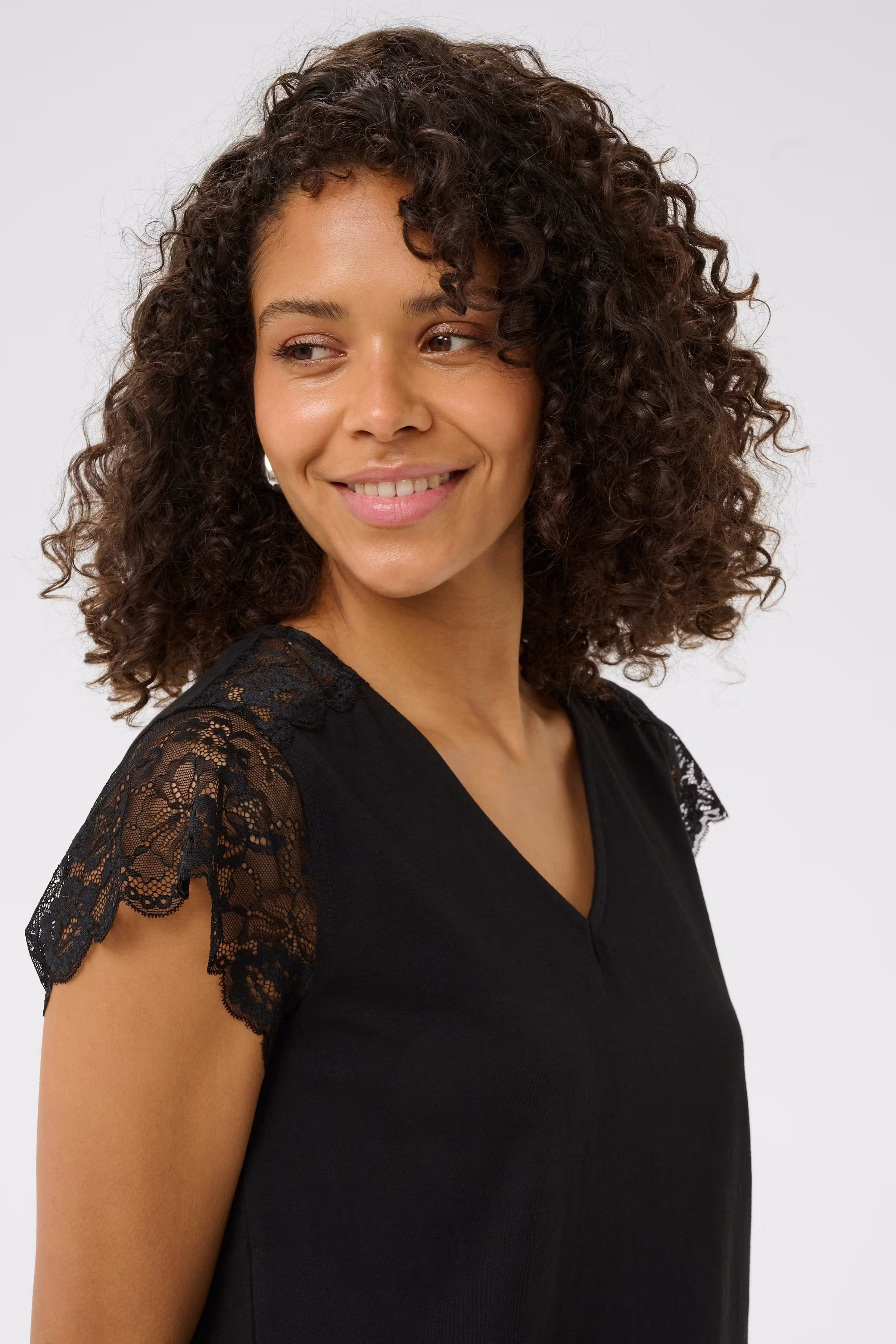 KAolive T-shirt LOOKBOOK DETAIL 10512395-100121