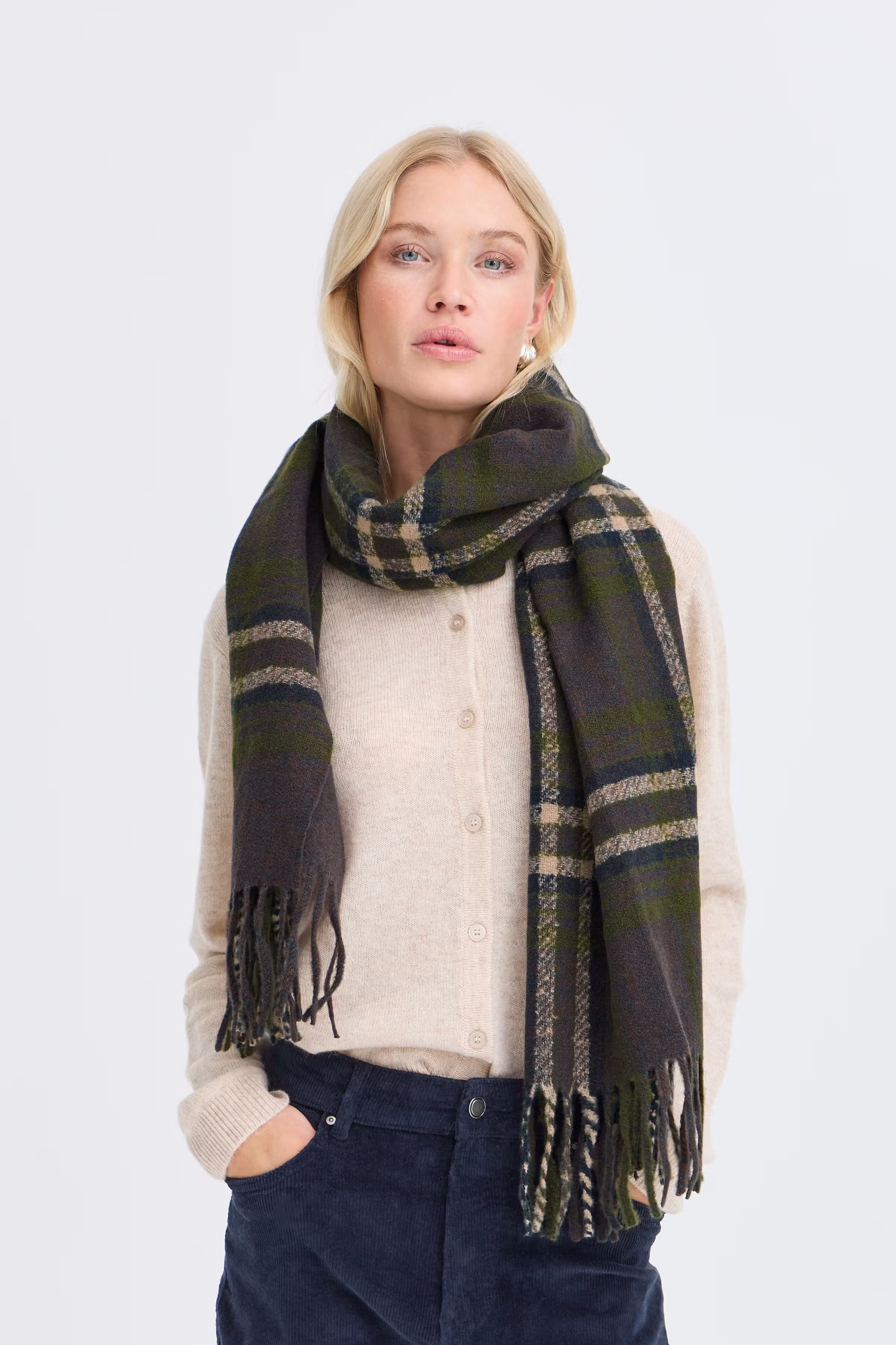 BYWELCH Skjerf LOOKBOOK FRONT 20819628-900013541